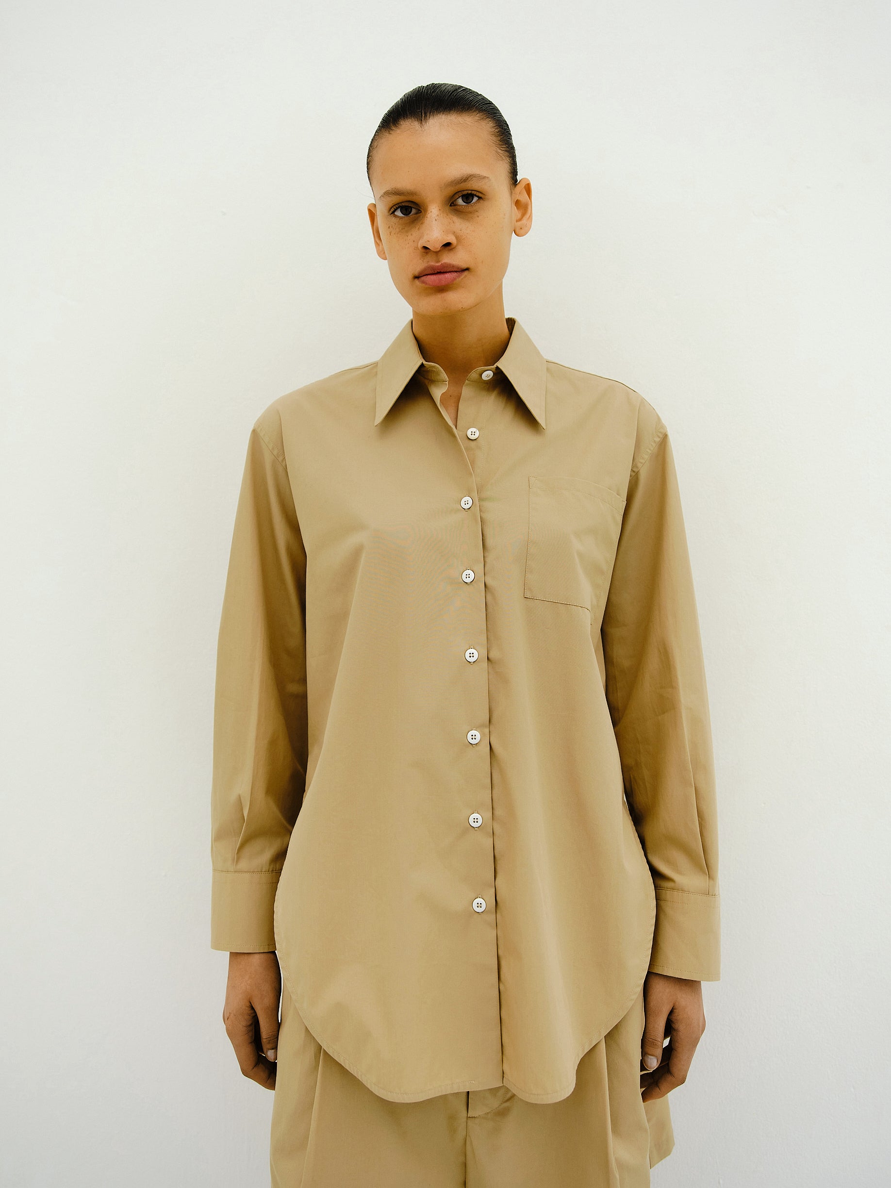 KEITH SHIRT / ALMOND MILK