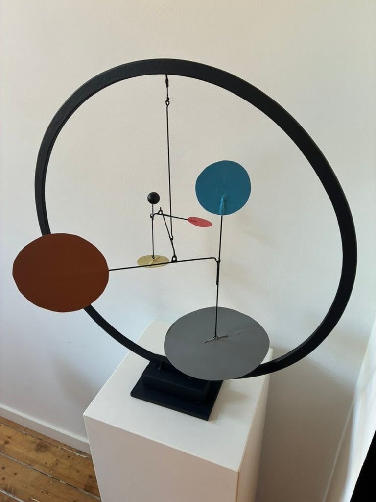 SAN MING MOBILE / CIRCLES IN A CIRCLE