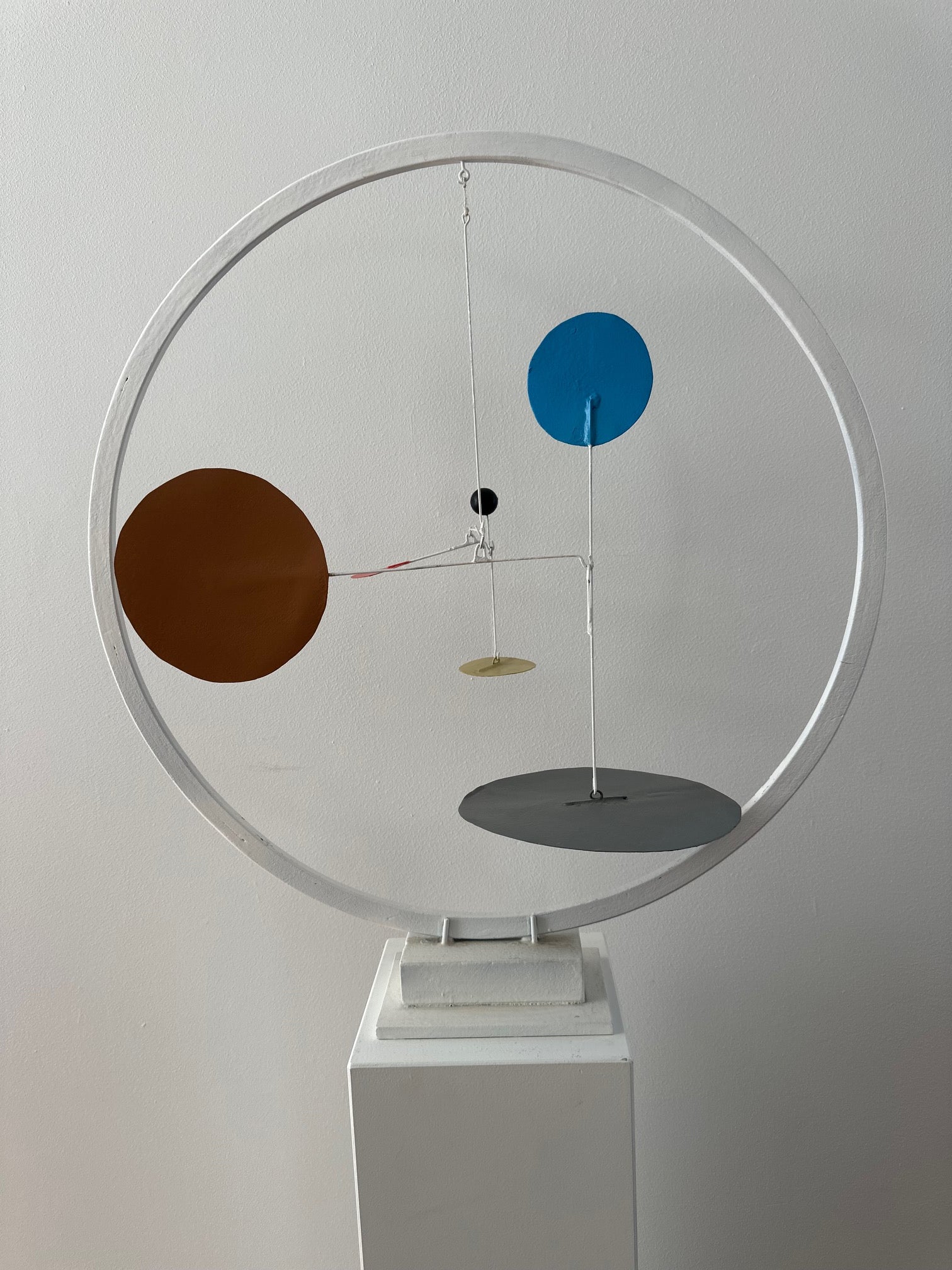 SAN MING MOBILE / CIRCLES IN A CIRCLE