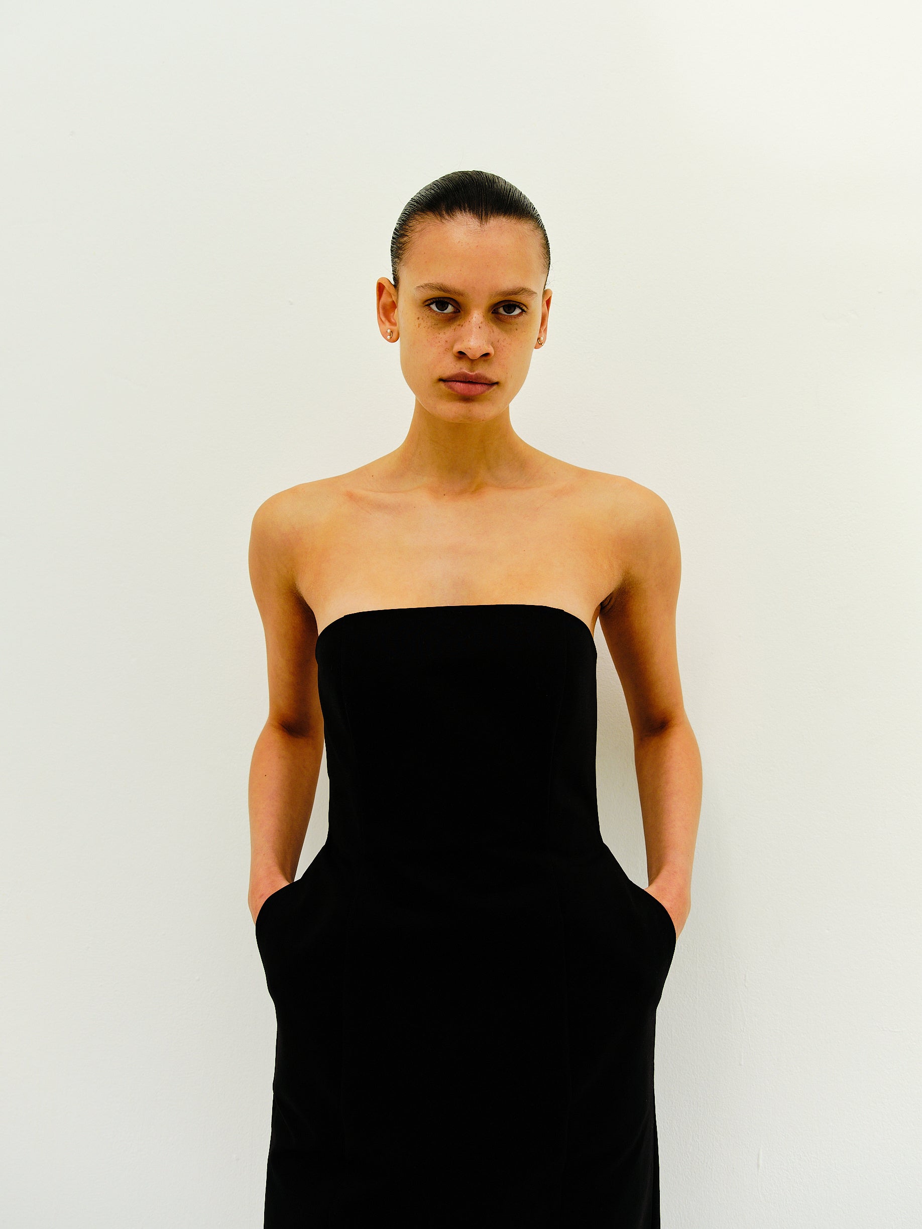 APPLE DRESS / BLACK COATED