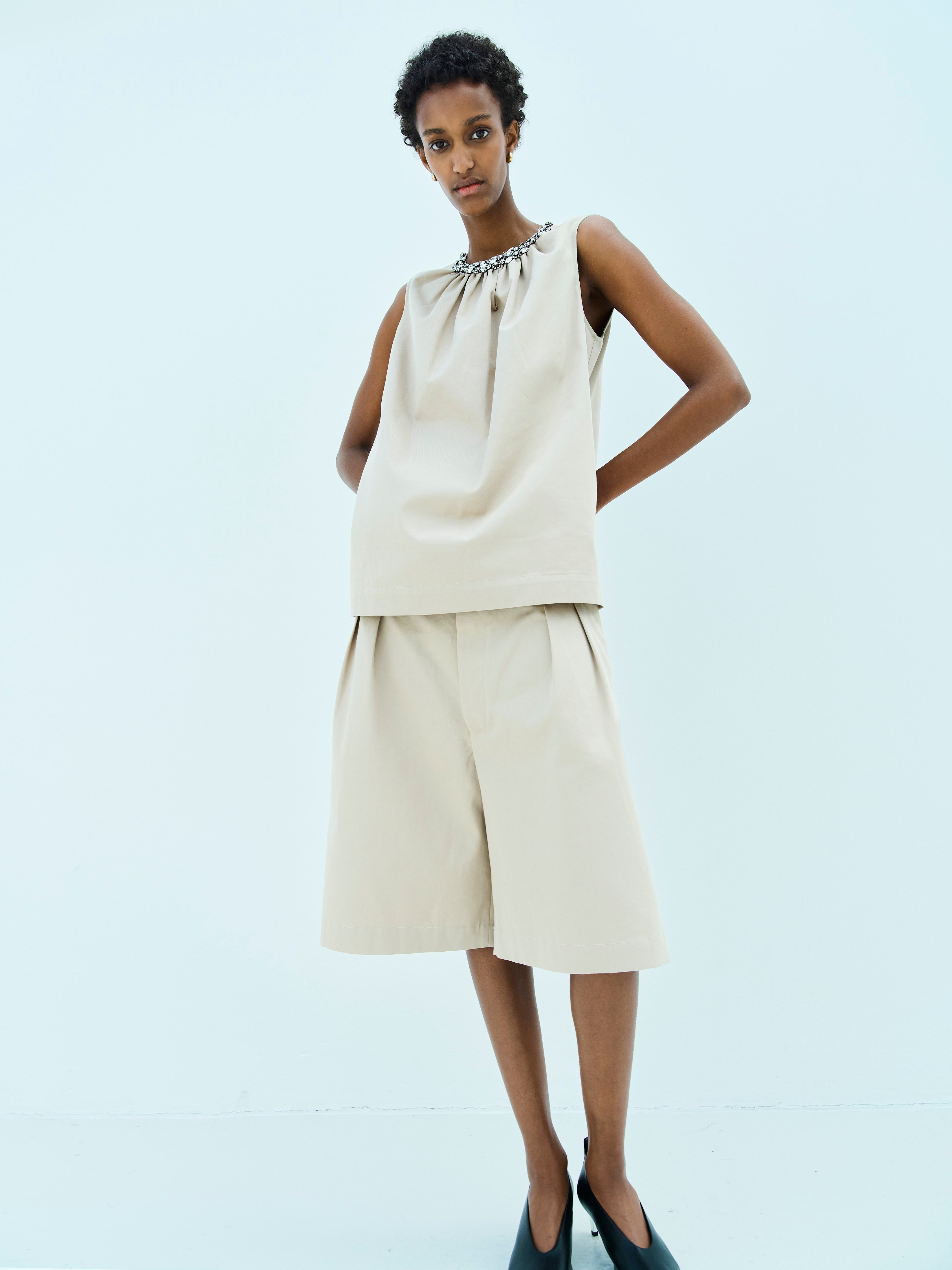 ONASSA SHORTS / KHAKI