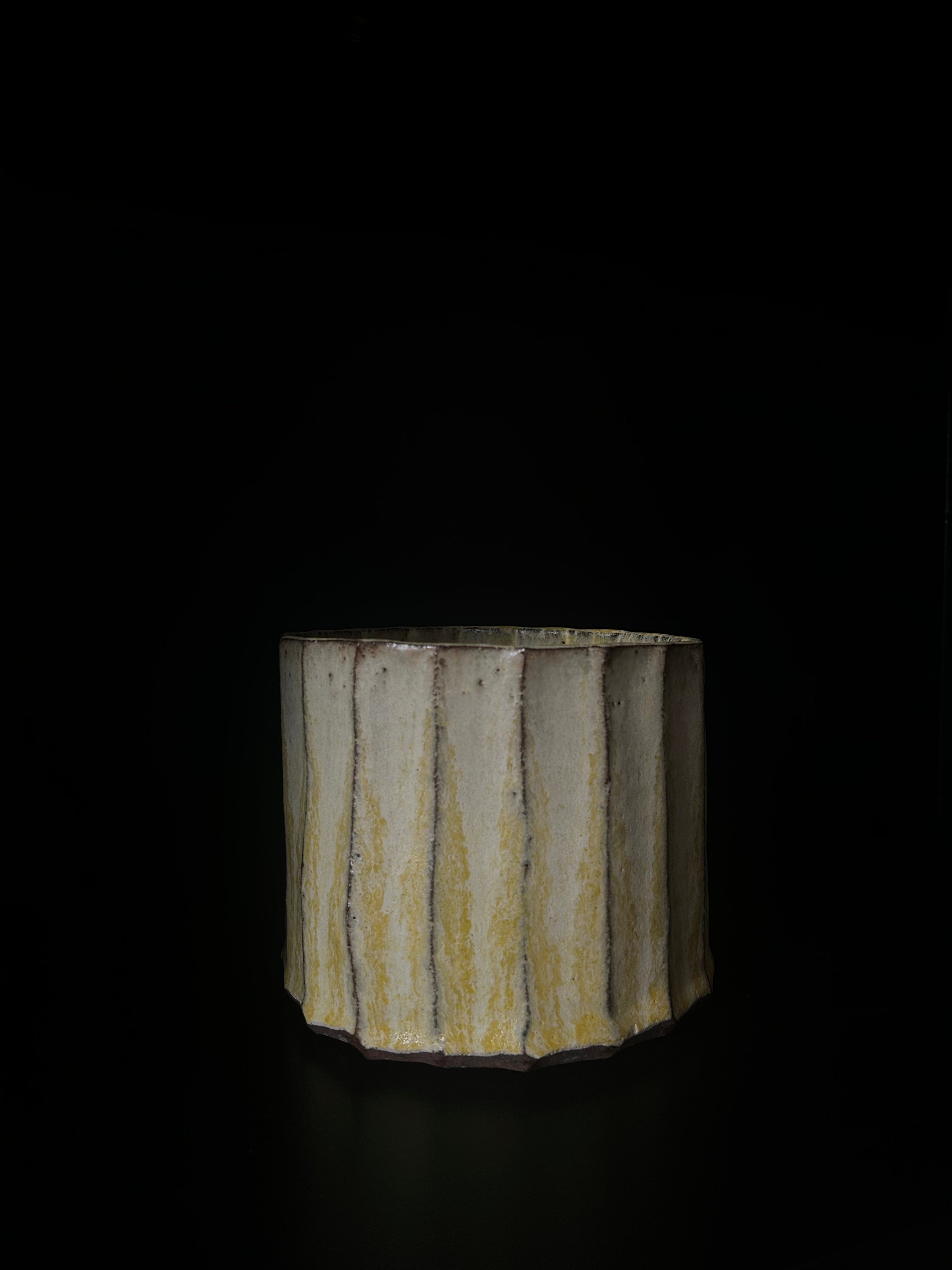 L.S. CERAMICS  / FLUTED VASE #514