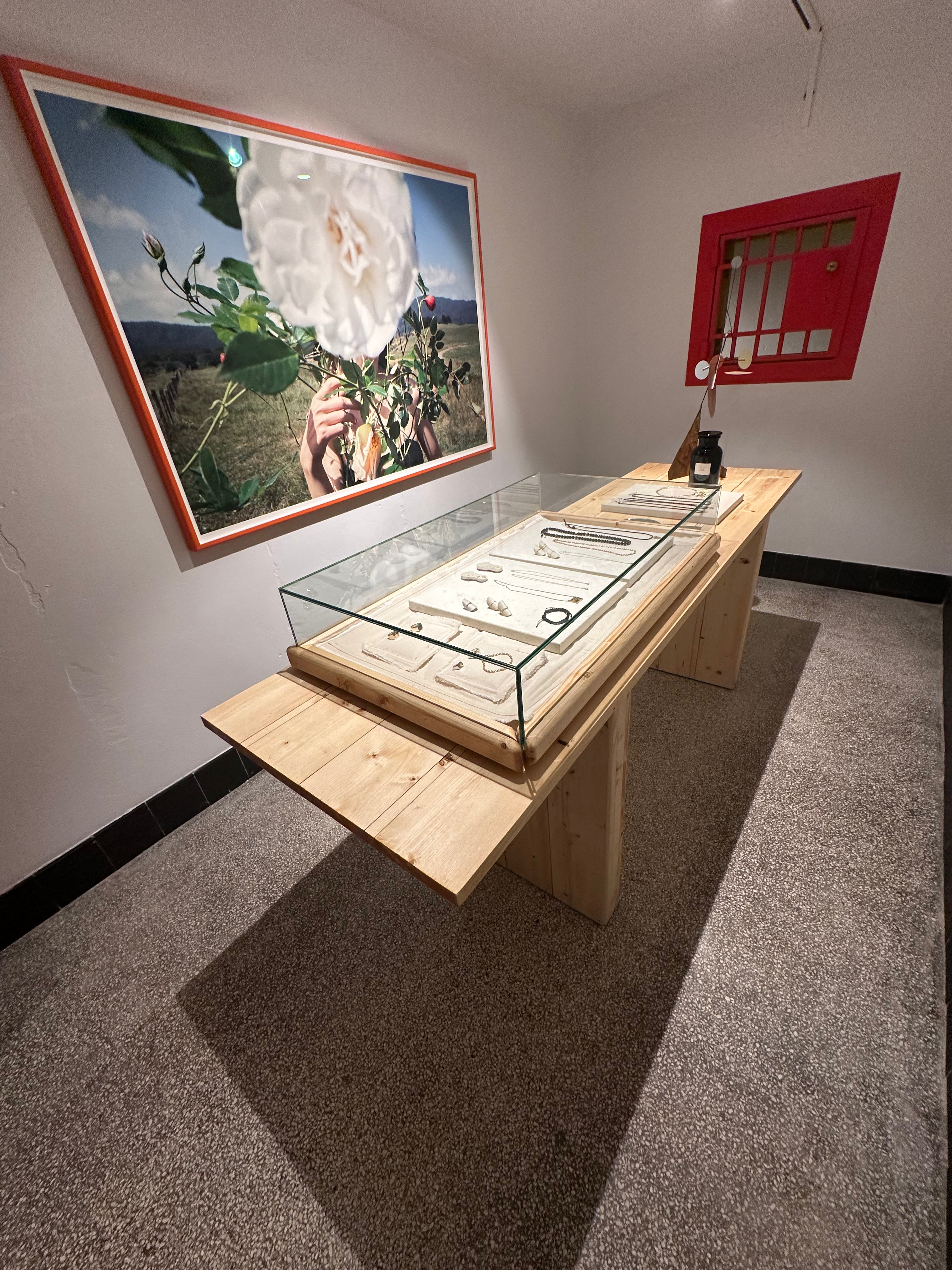 Inez and Vinoodh / LOU AND THE ROSE, 2018