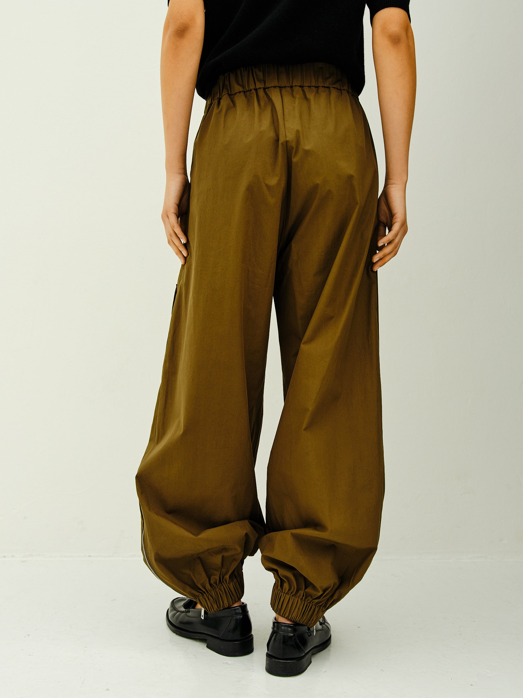 TRACK PANTS / ABBY STONE