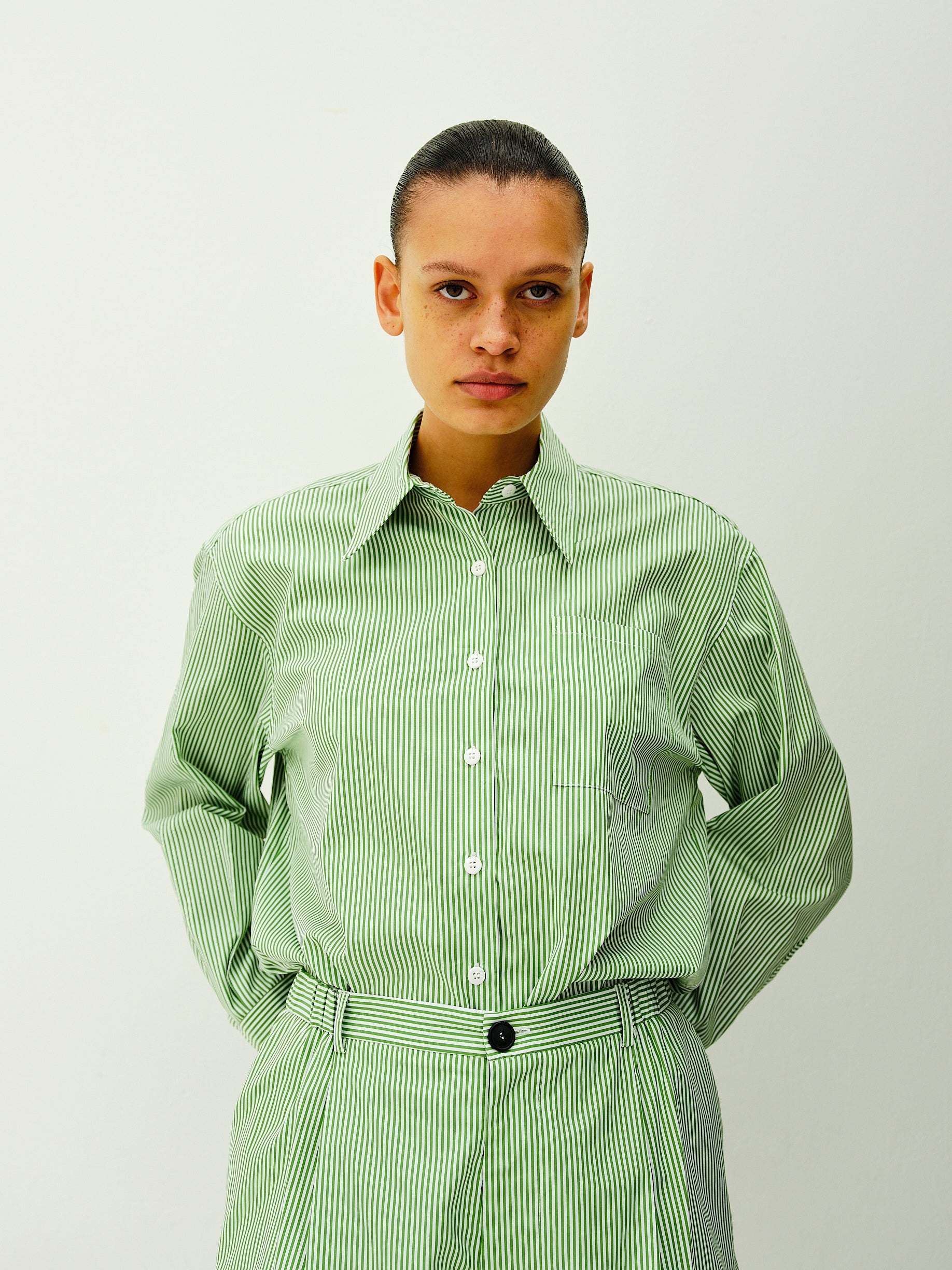 BLAZE SHIRT / TREE/WHITE STRIPE