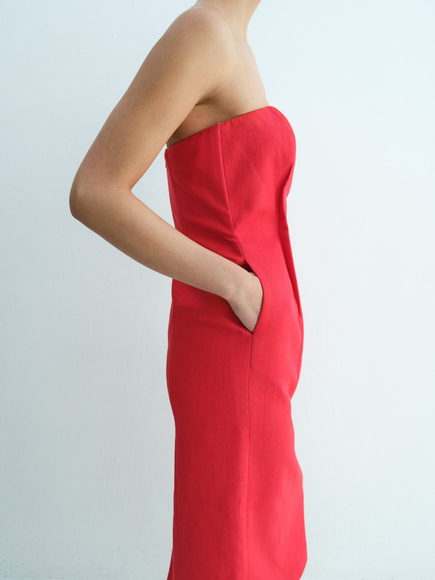 apple red color dresses Strapless Sheer Corset Ruffled Prom Dress with Slit Black / 8