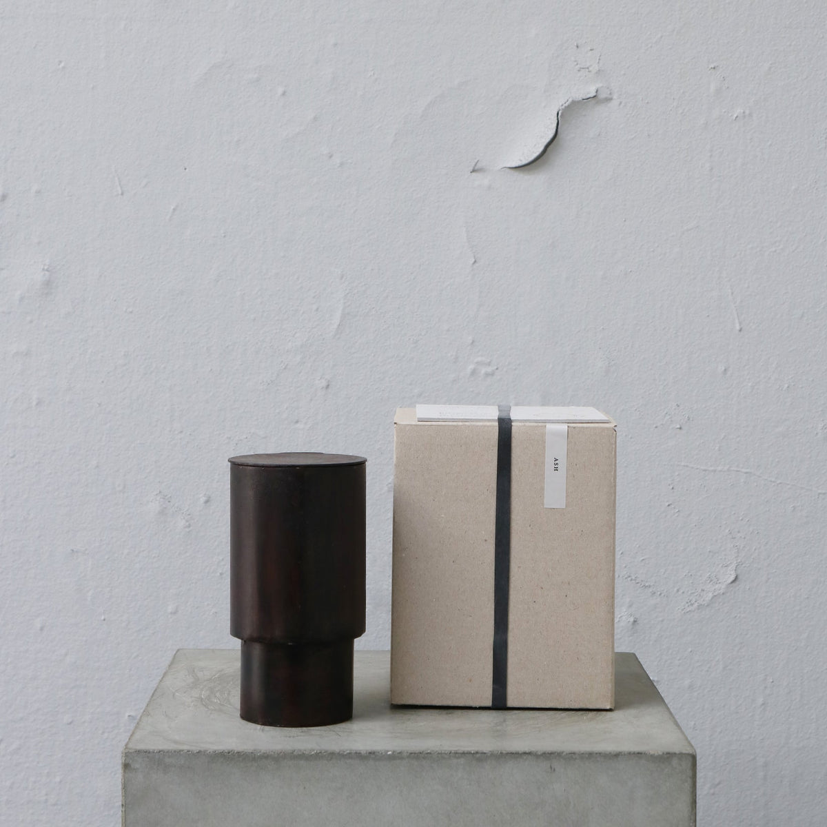 OLIVER GUSTAV / ASH, SCENTED CANDLE