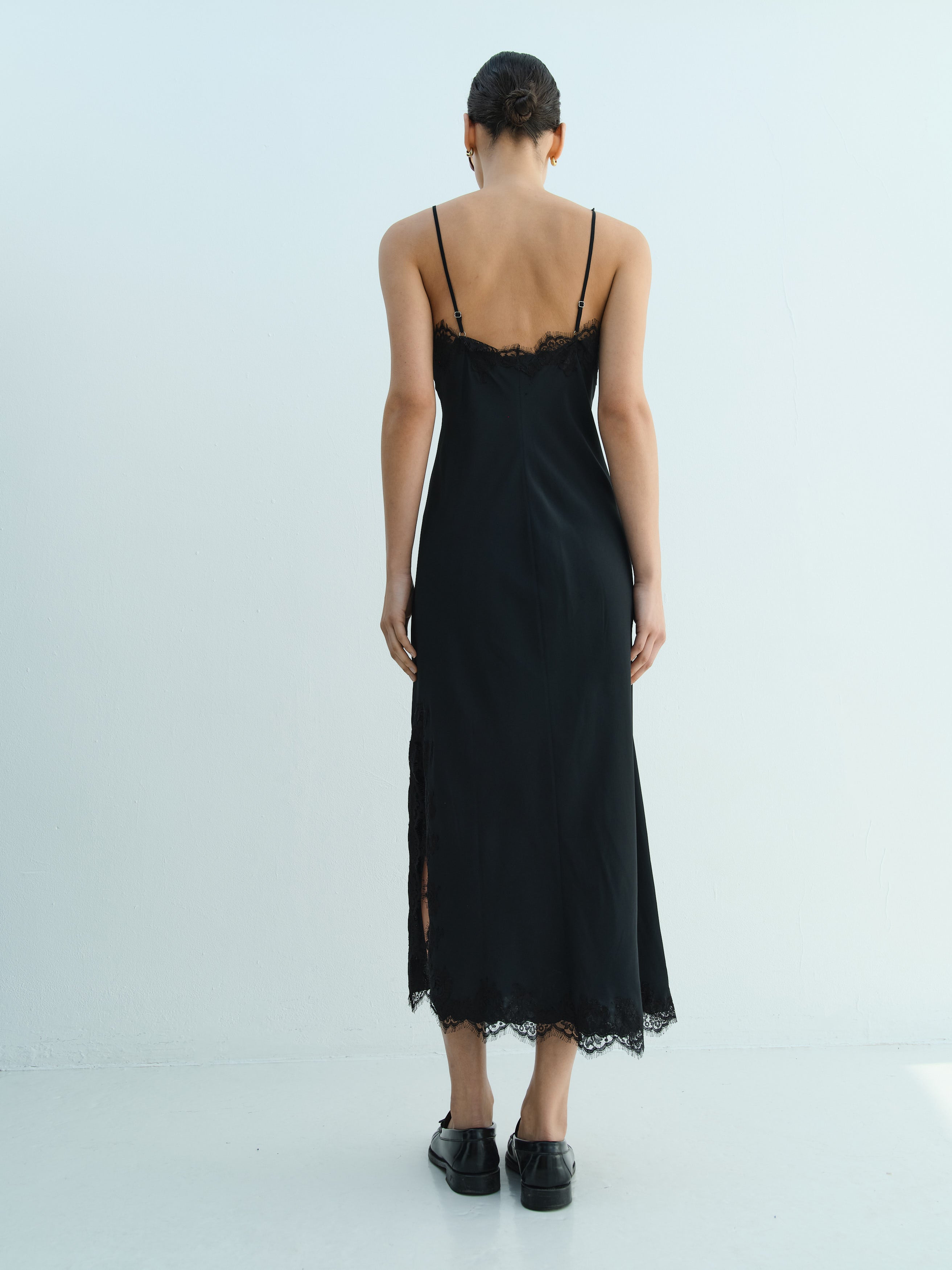 LACE CLEOPATRA DRESS / BLACK