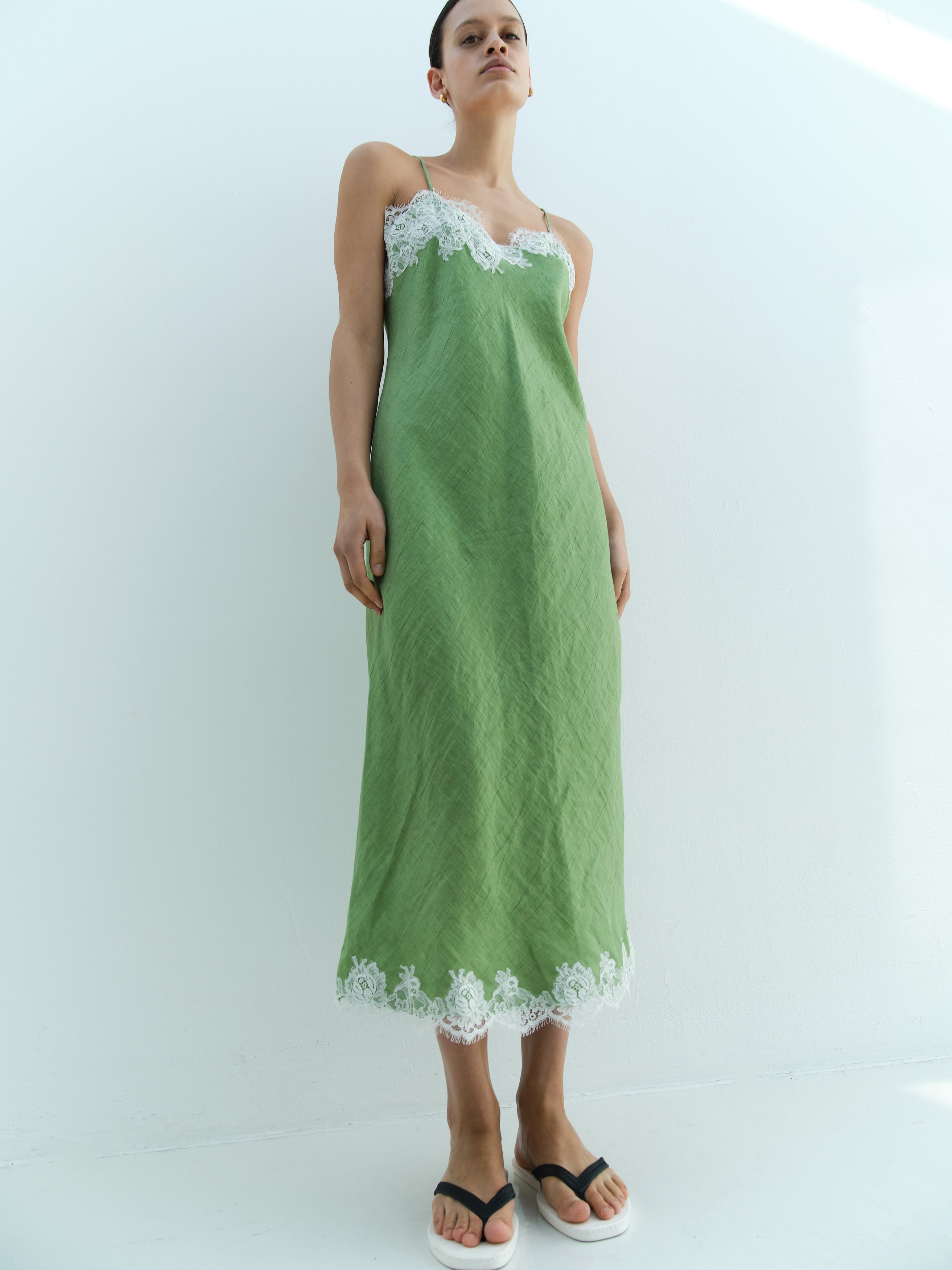 LACE CLEOPATRA DRESS / COOL GREEN