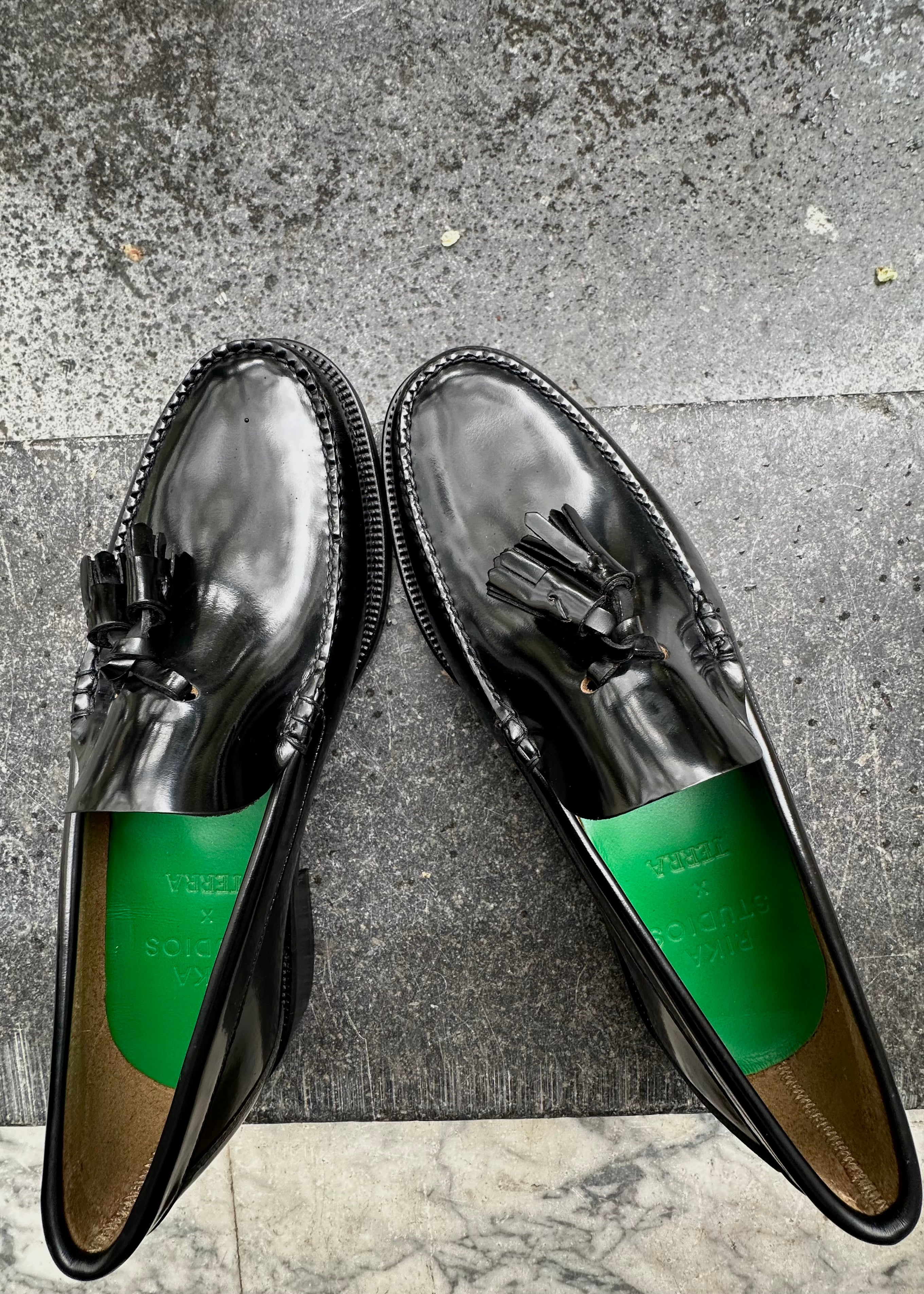 SMART PENNY'S / BLACK- APPLE GREEN