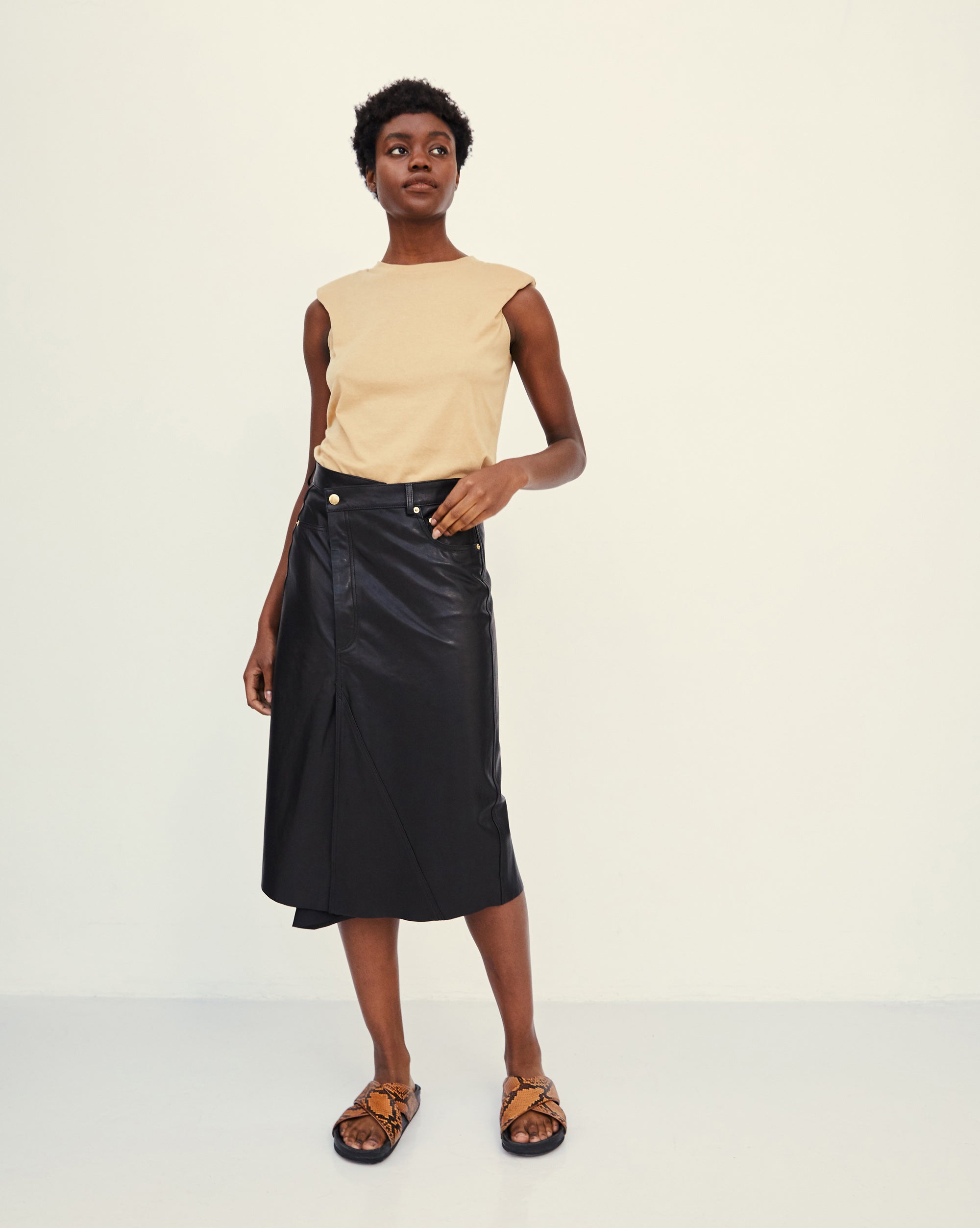 ERIN TEE / KHAKI