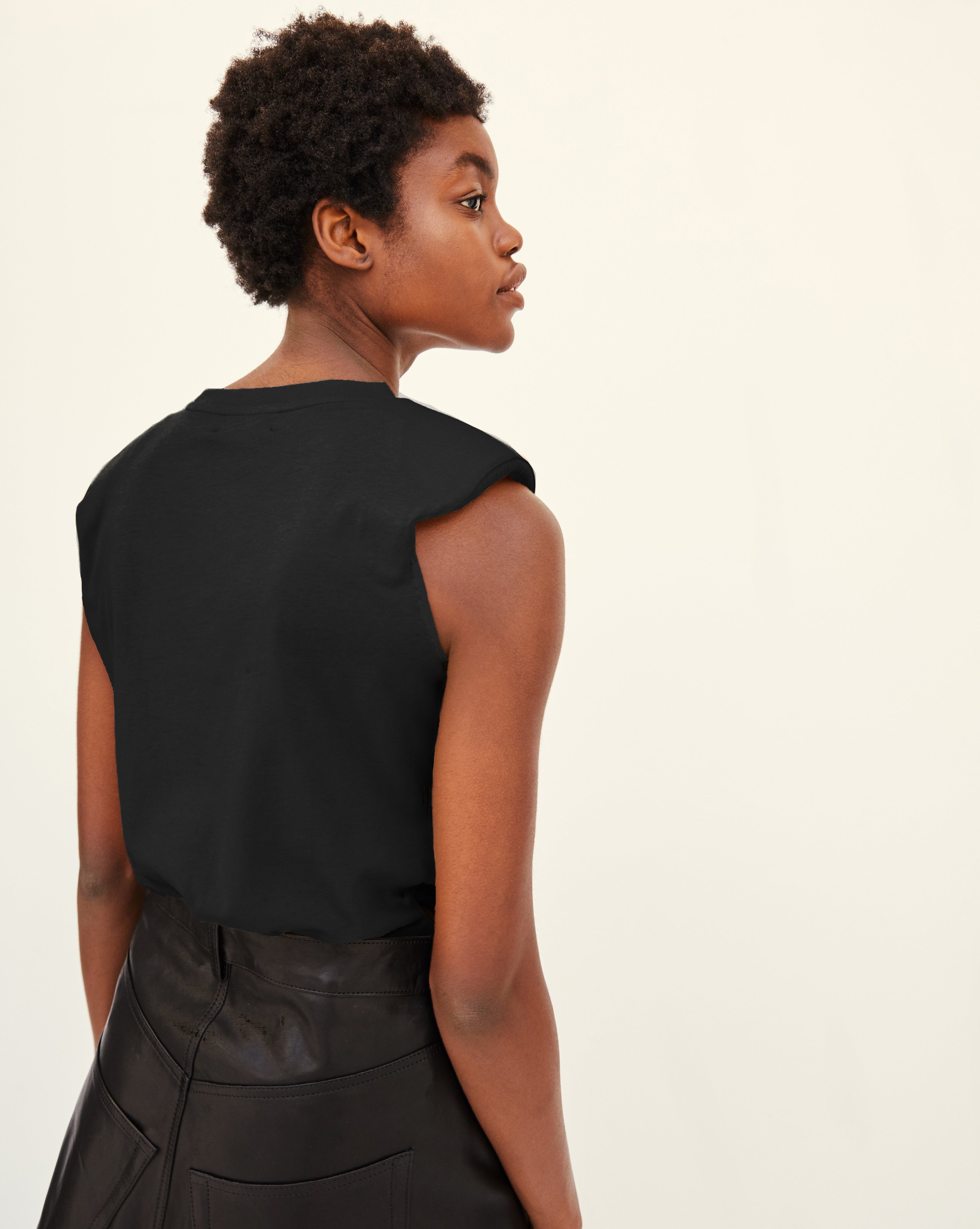 ERIN TEE / BLACK