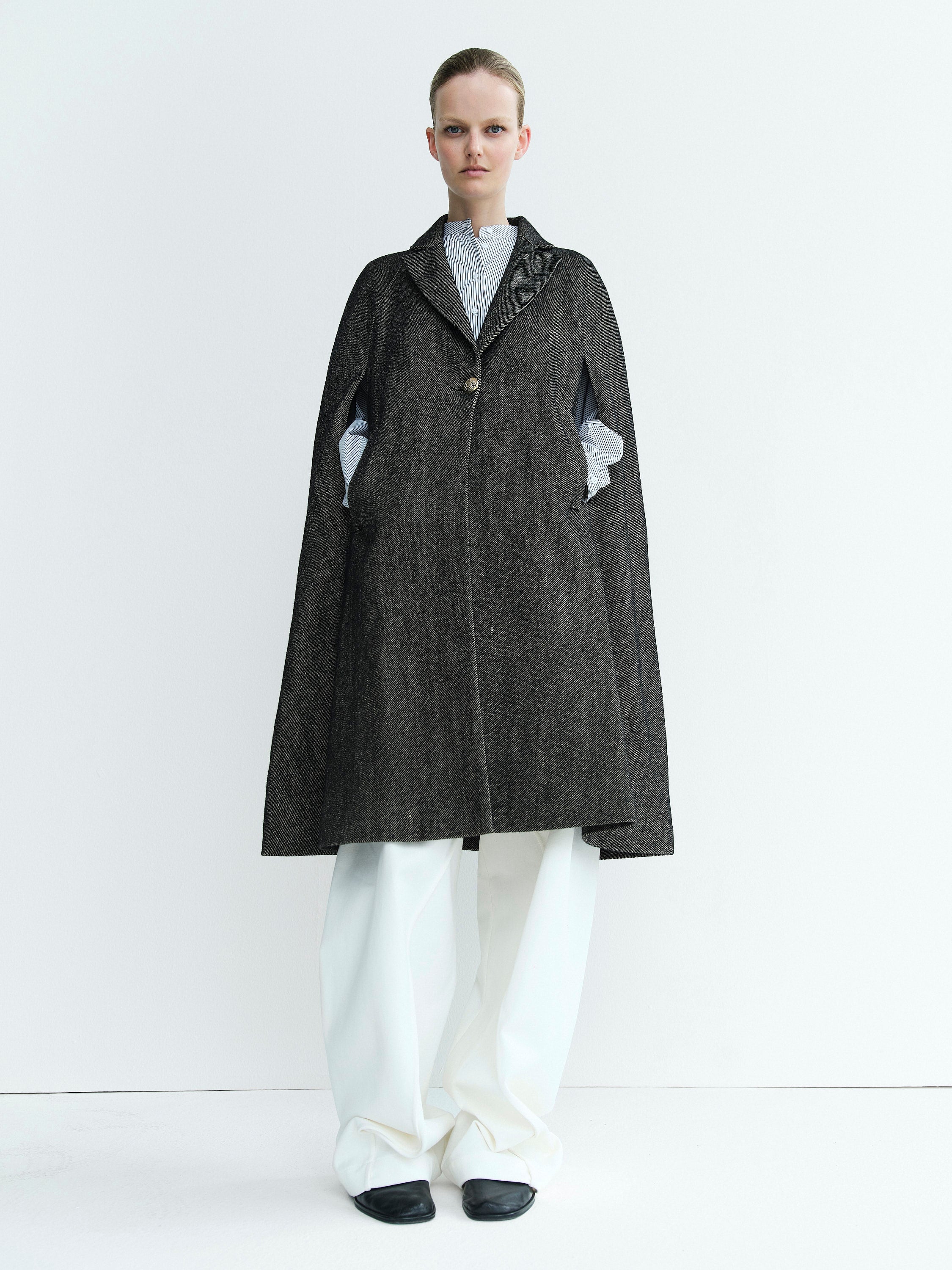 CAPE COAT / BLACK TEA