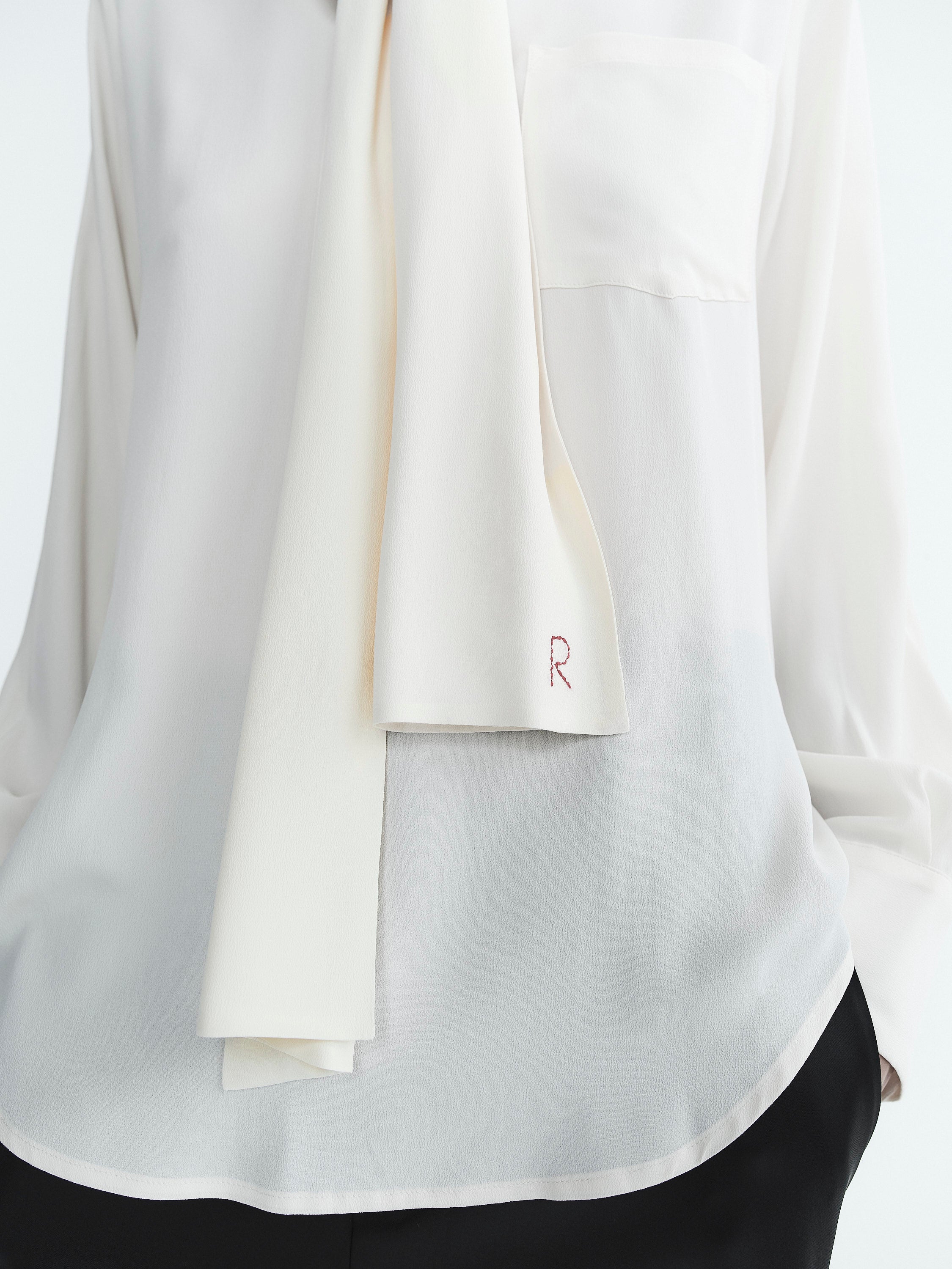 CAROLINA SILK SHIRT WH SCARF / CREME