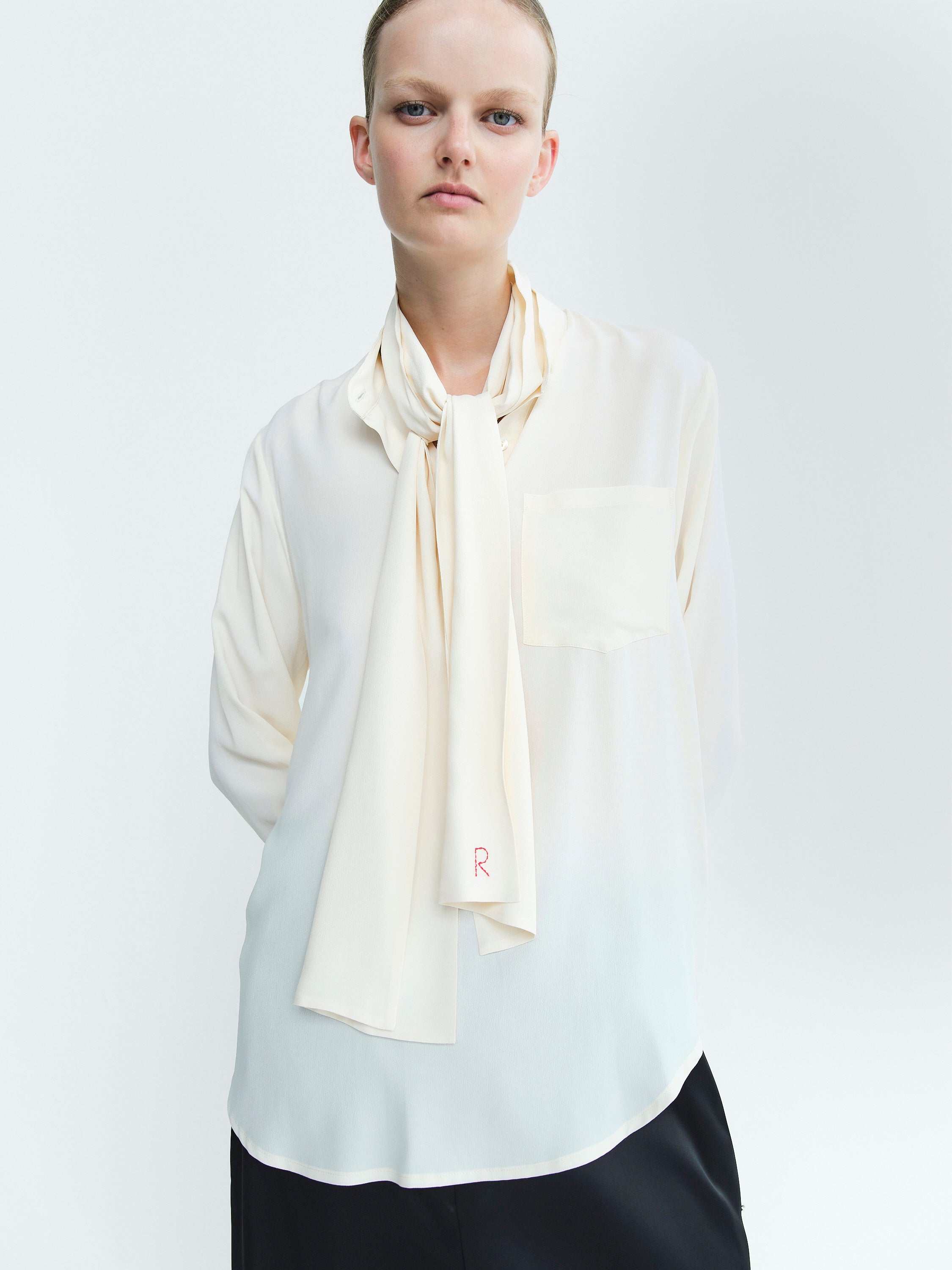 CAROLINA SILK SHIRT WH SCARF / CREME