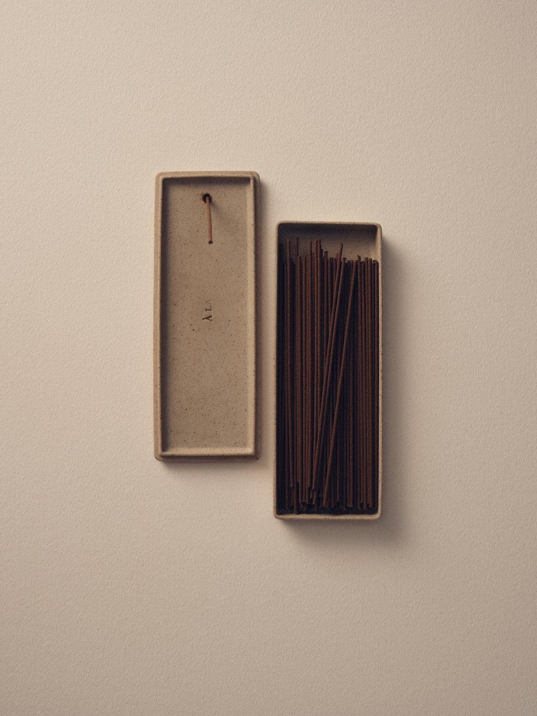 A' LA / BOITE EN PORCELAINE ARITA