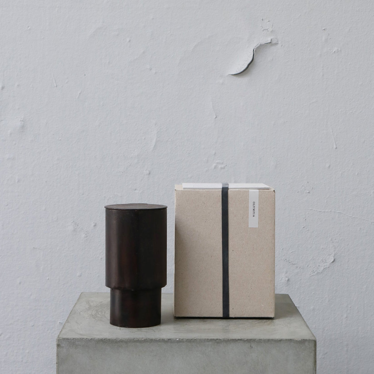 OLIVER GUSTAV / OLYMPIA, SCENTED CANDLE