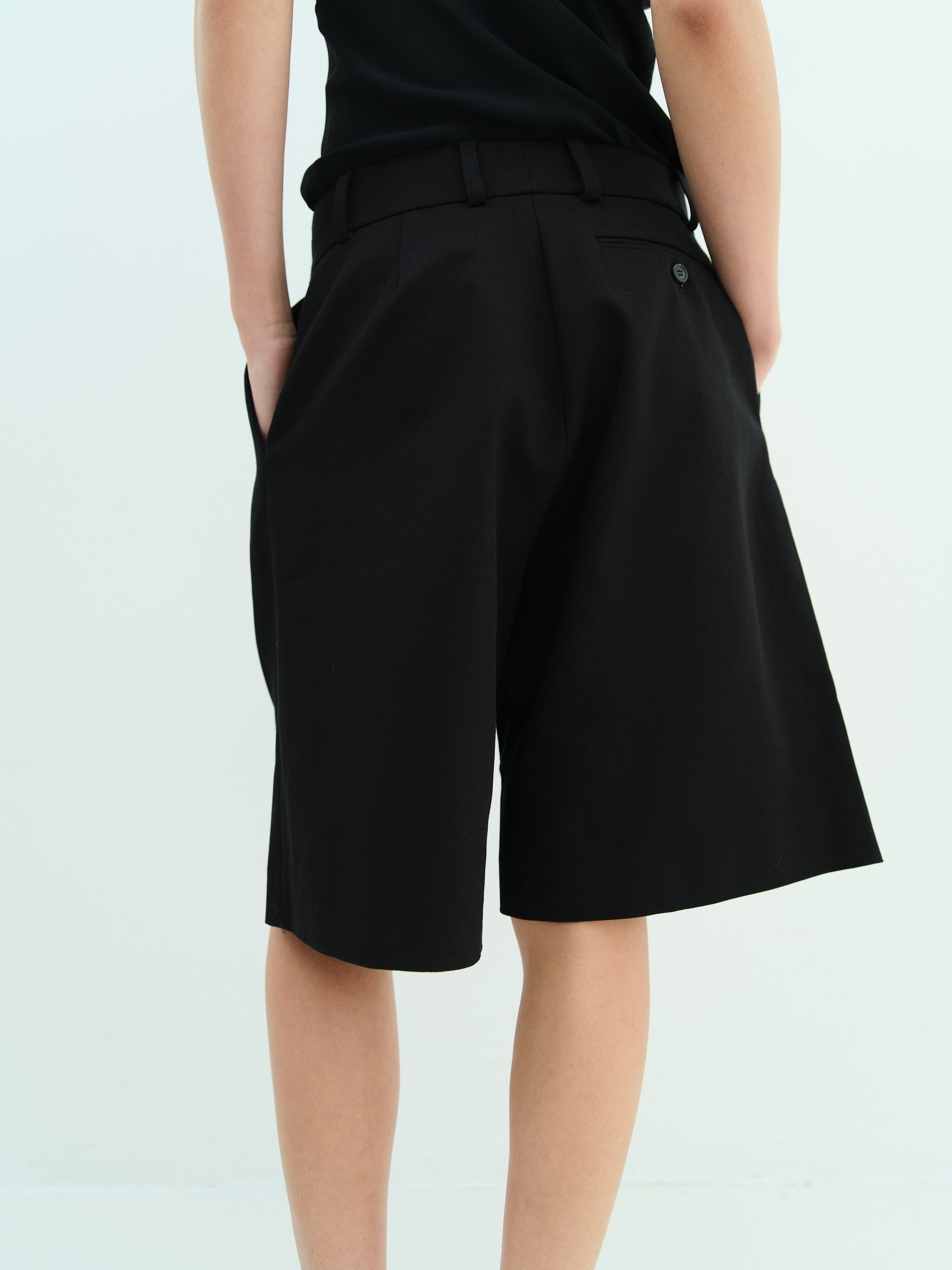 ONASSA SHORTS / BLACK COATED