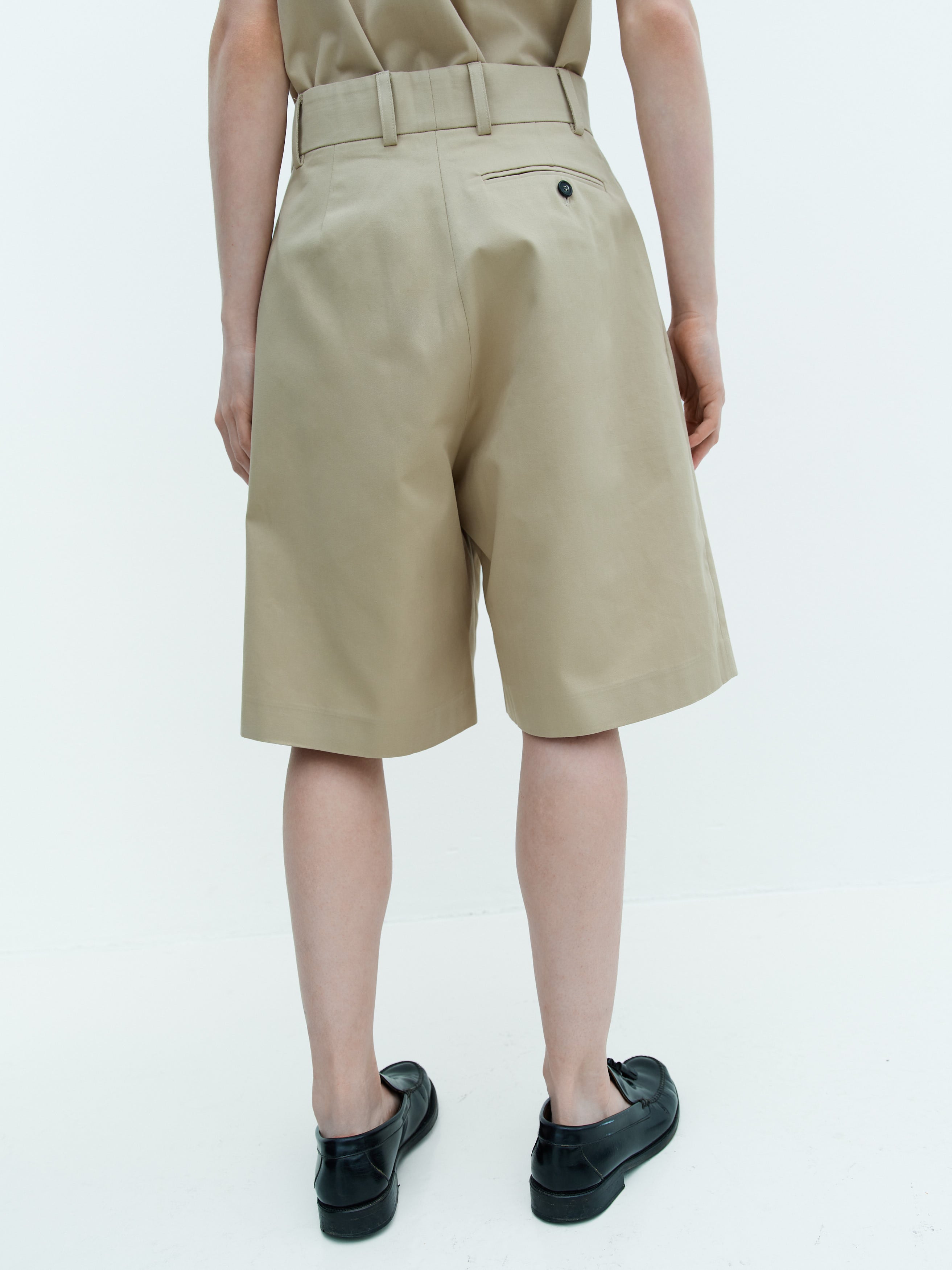 ONASSA SHORTS / KHAKI