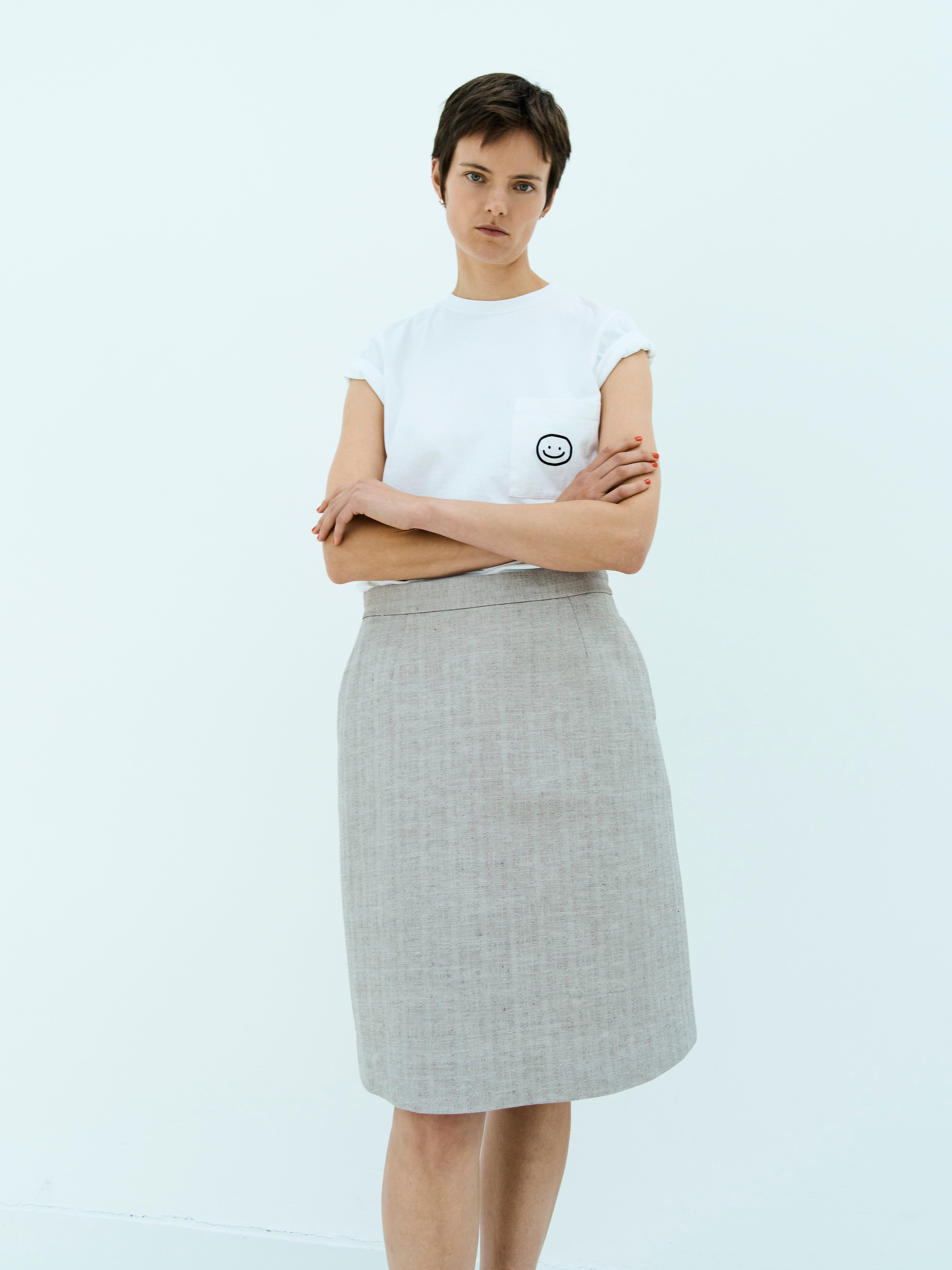 HAPPY TEE / WHITE-BLACK