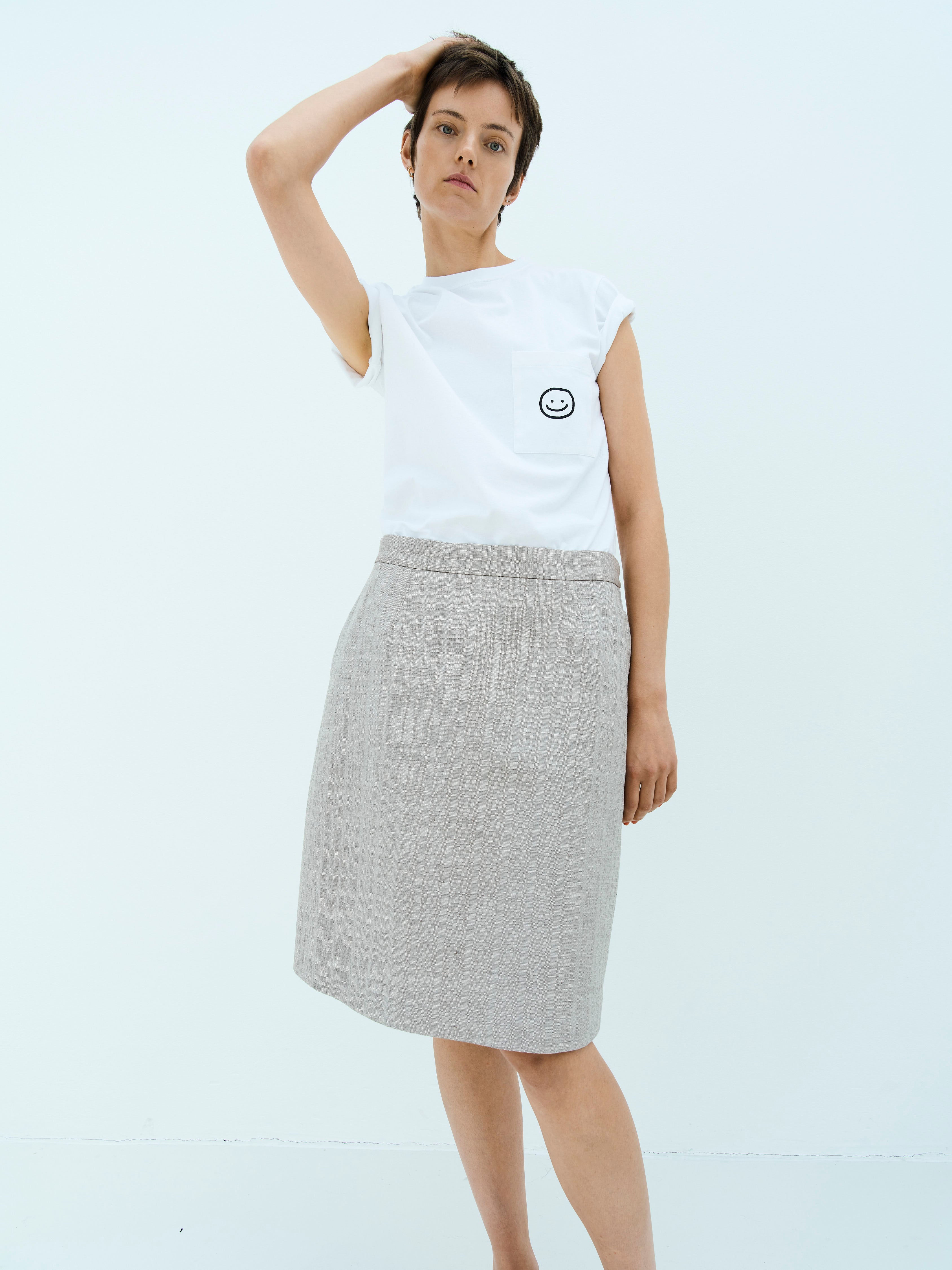 HAPPY TEE / WHITE-BLACK