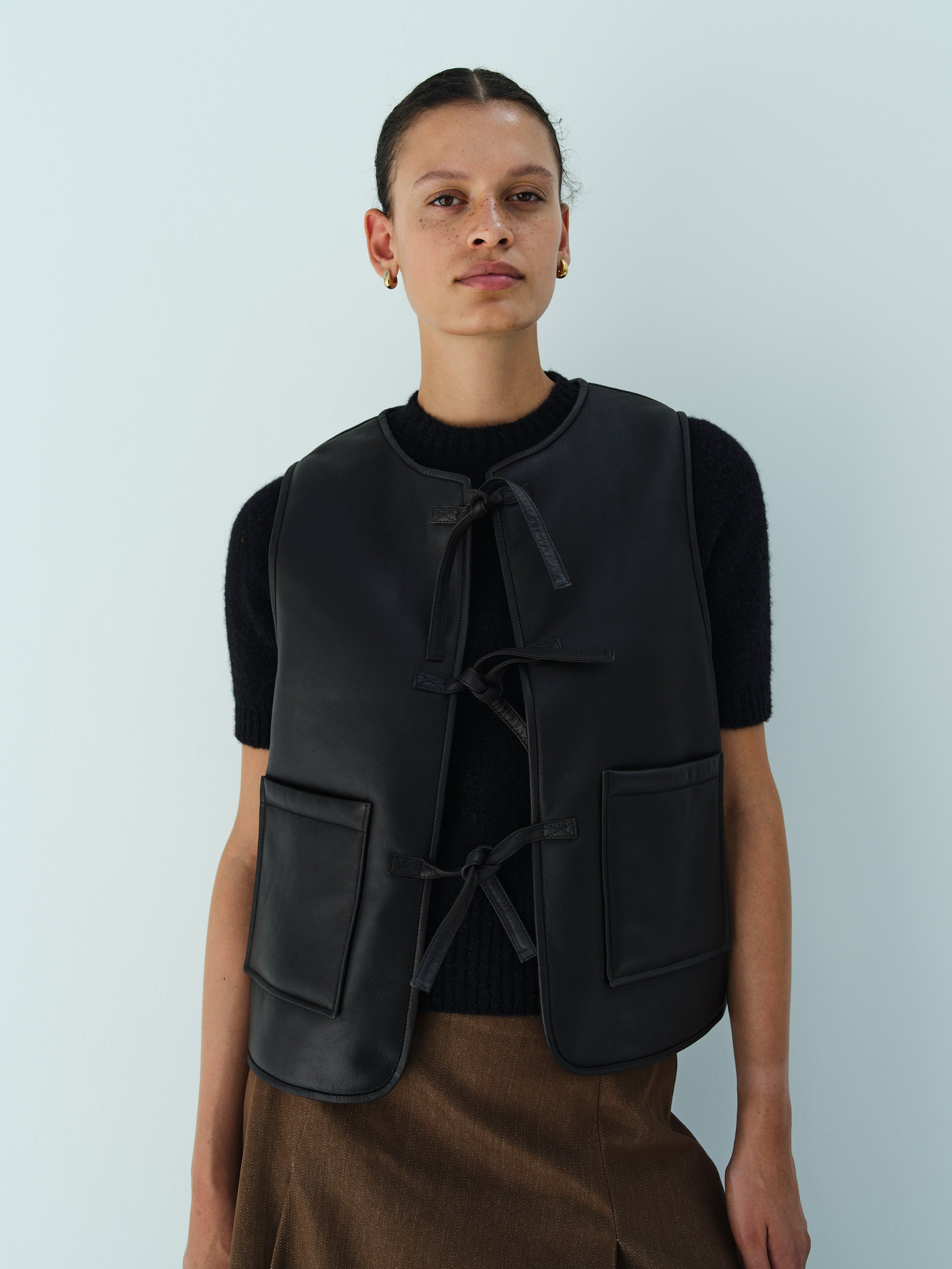 ALLEN VEST / BLACK-BLACK