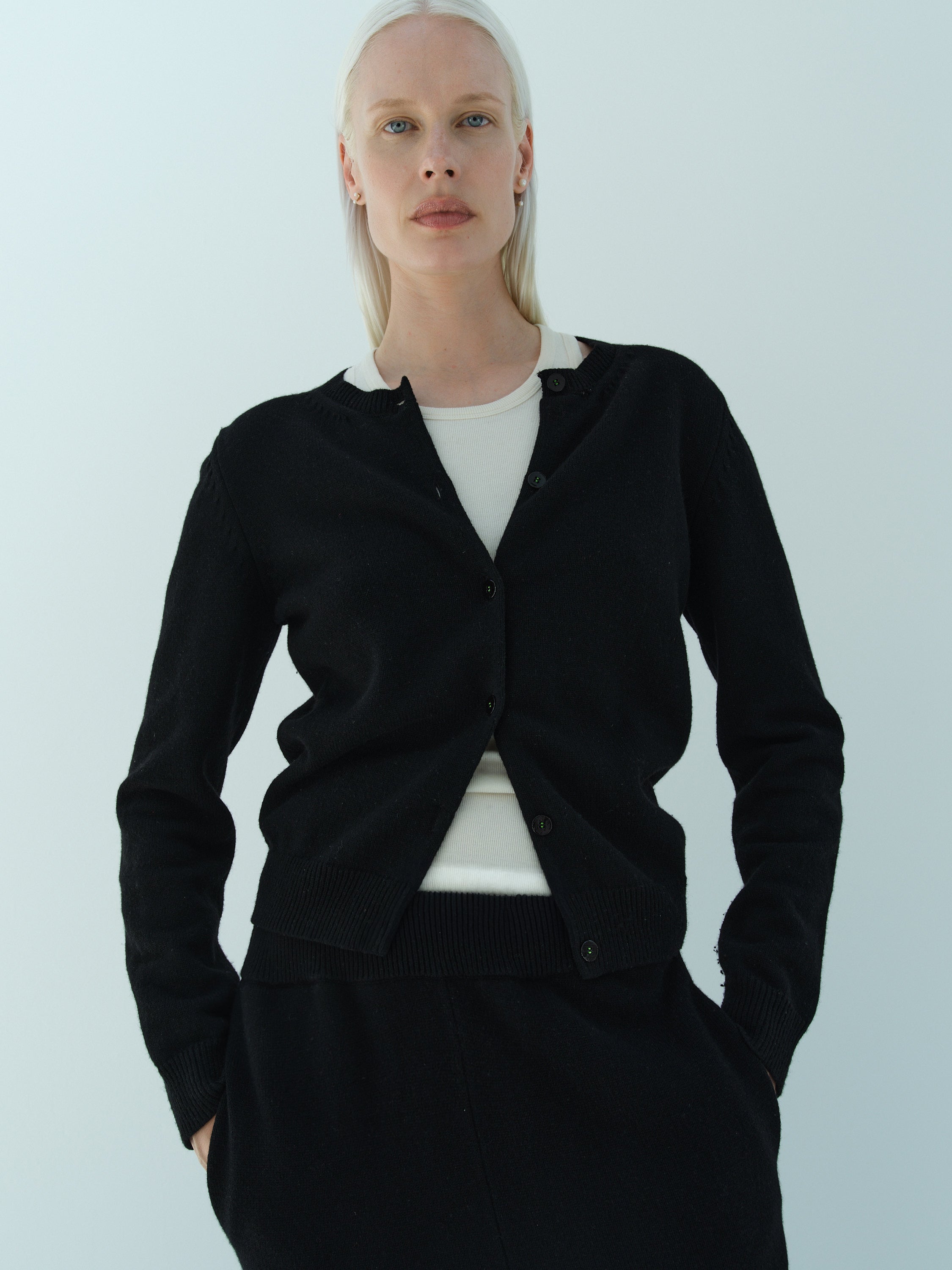 YOKO CARDIGAN / BLACK – RIKA STUDIOS