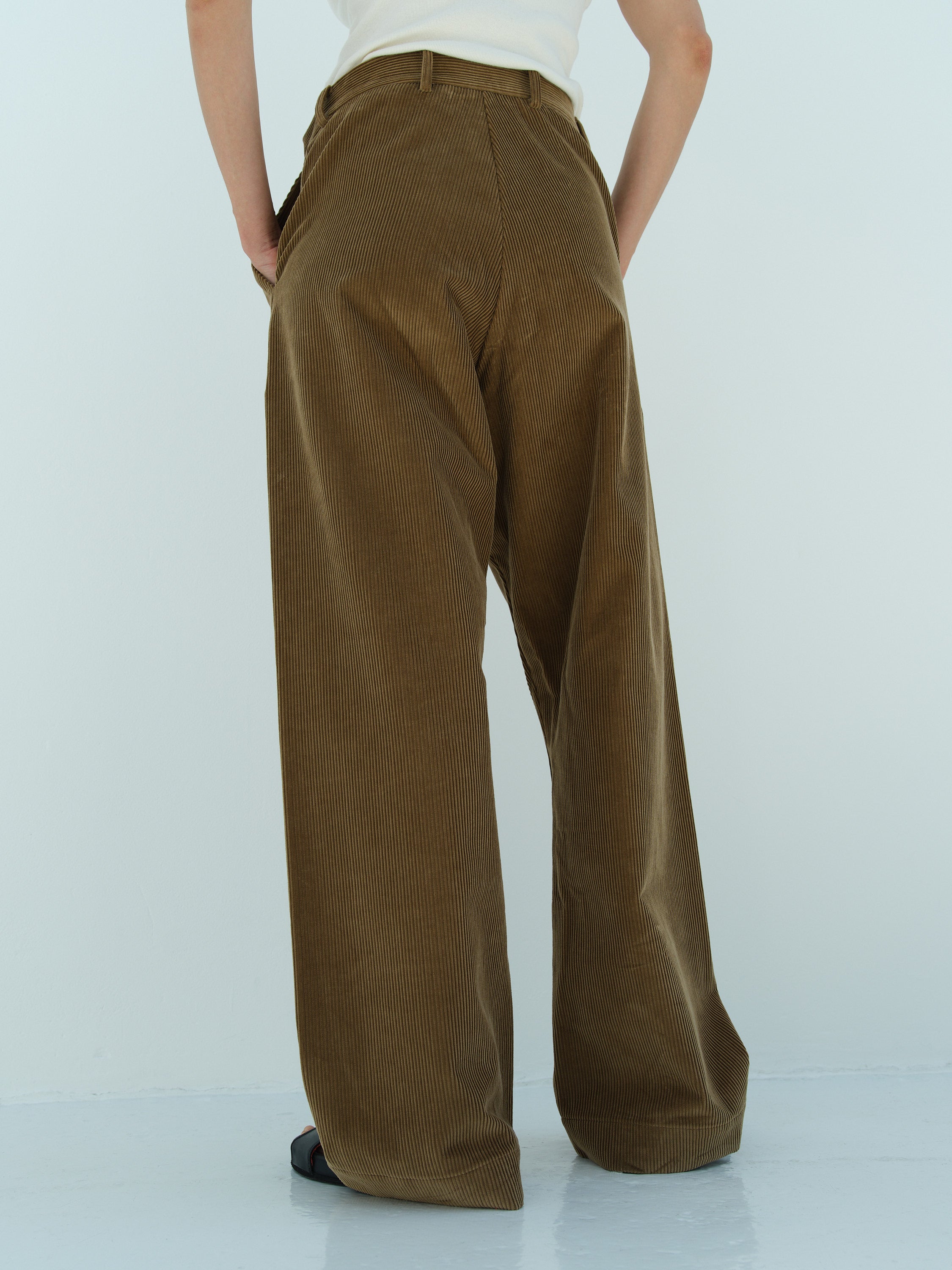 SEAN TOWN★大人気♪PINTUCK CORDUROY BANDING WIDE PANTS_4色 44 Pants - | Cord - Chocolate – Polar Skate Co.