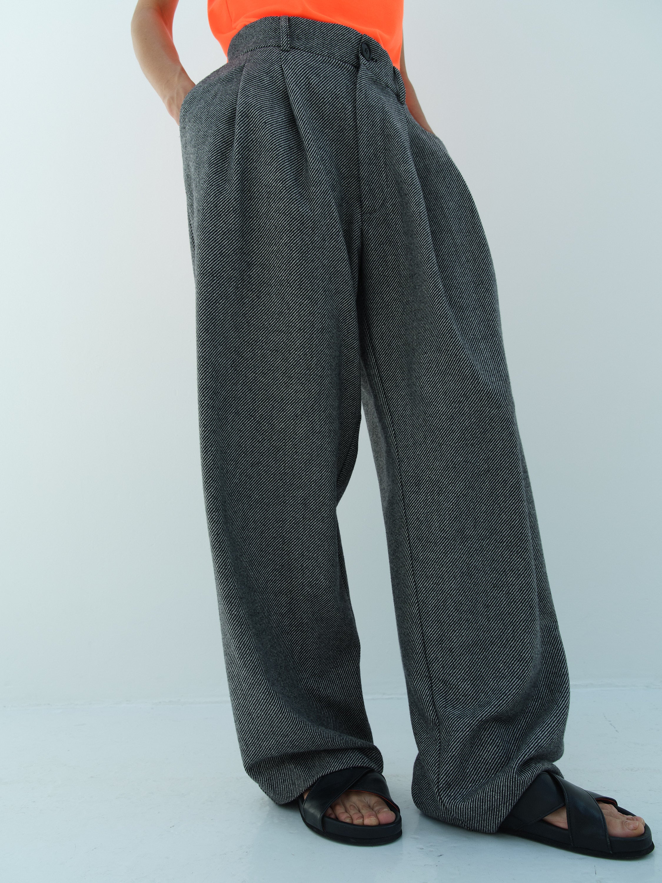 DIANE PANTS / BLACK-GREY