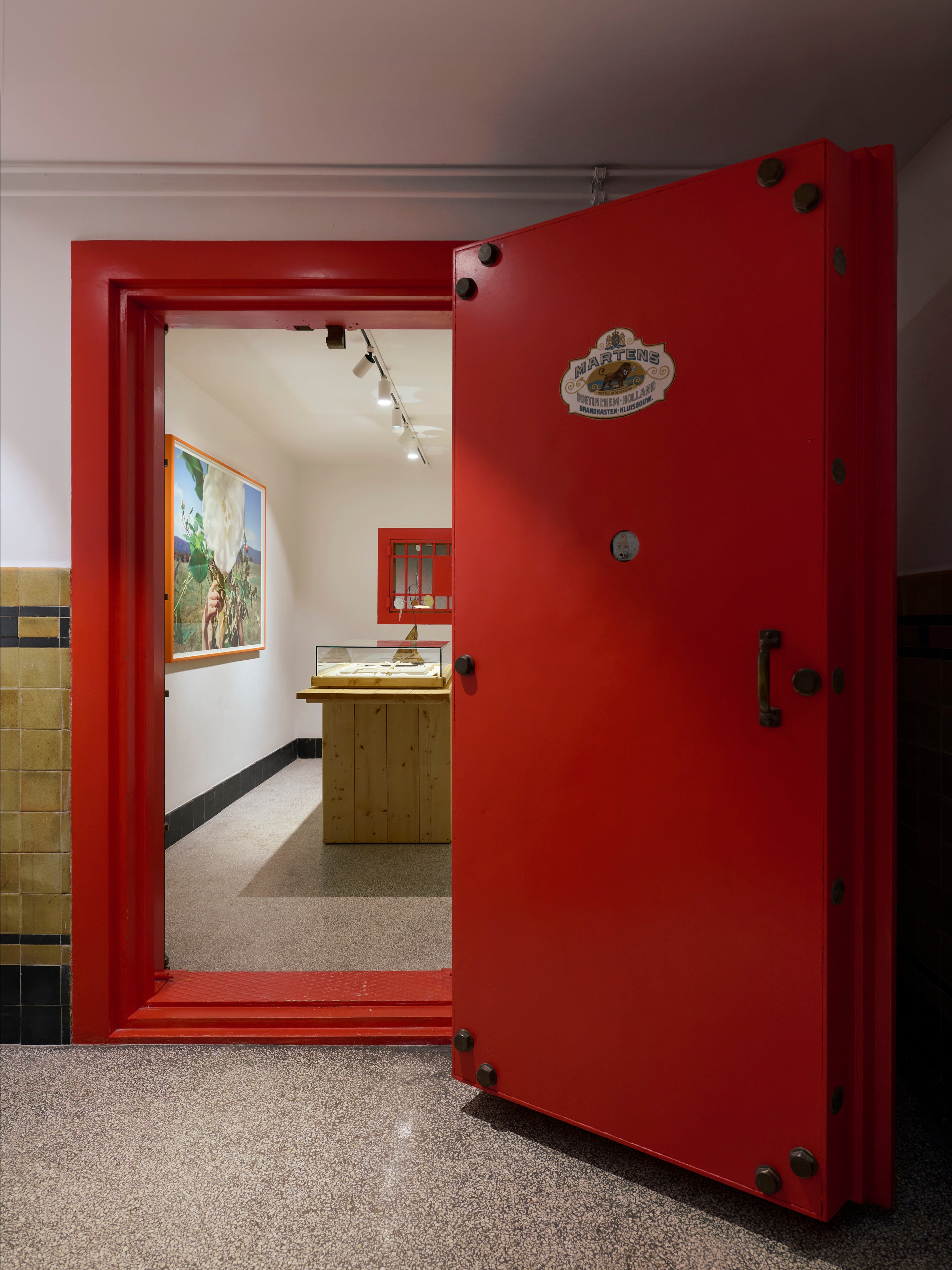 Inez and Vinoodh / LOU AND THE ROSE, 2018