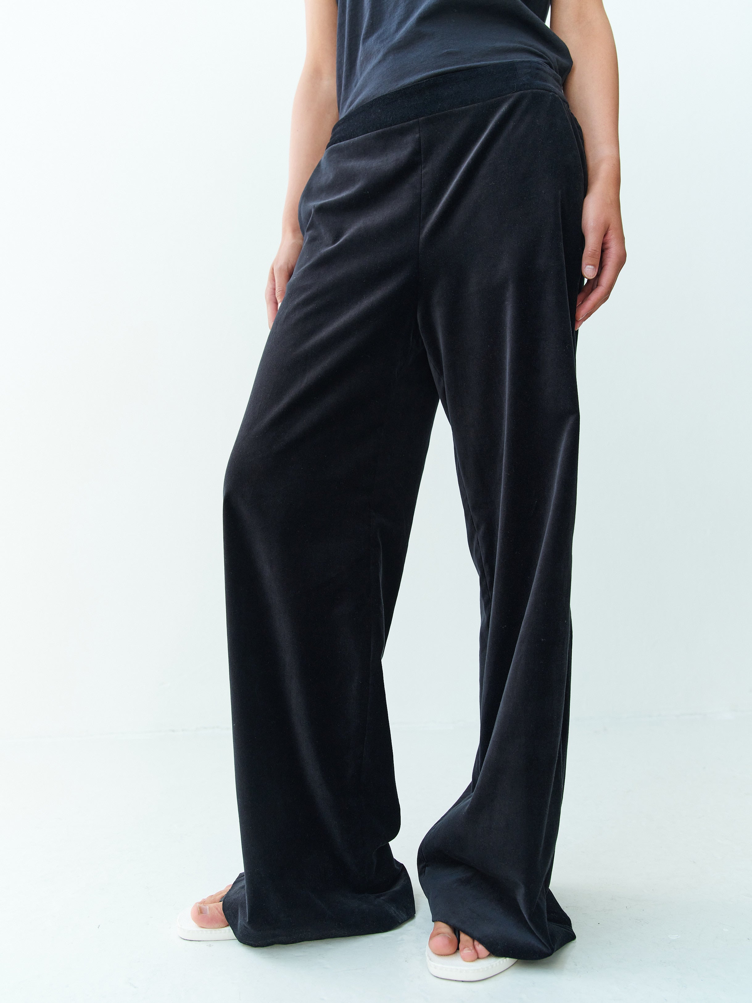 ROBIN PANTS / BLACK VLVT