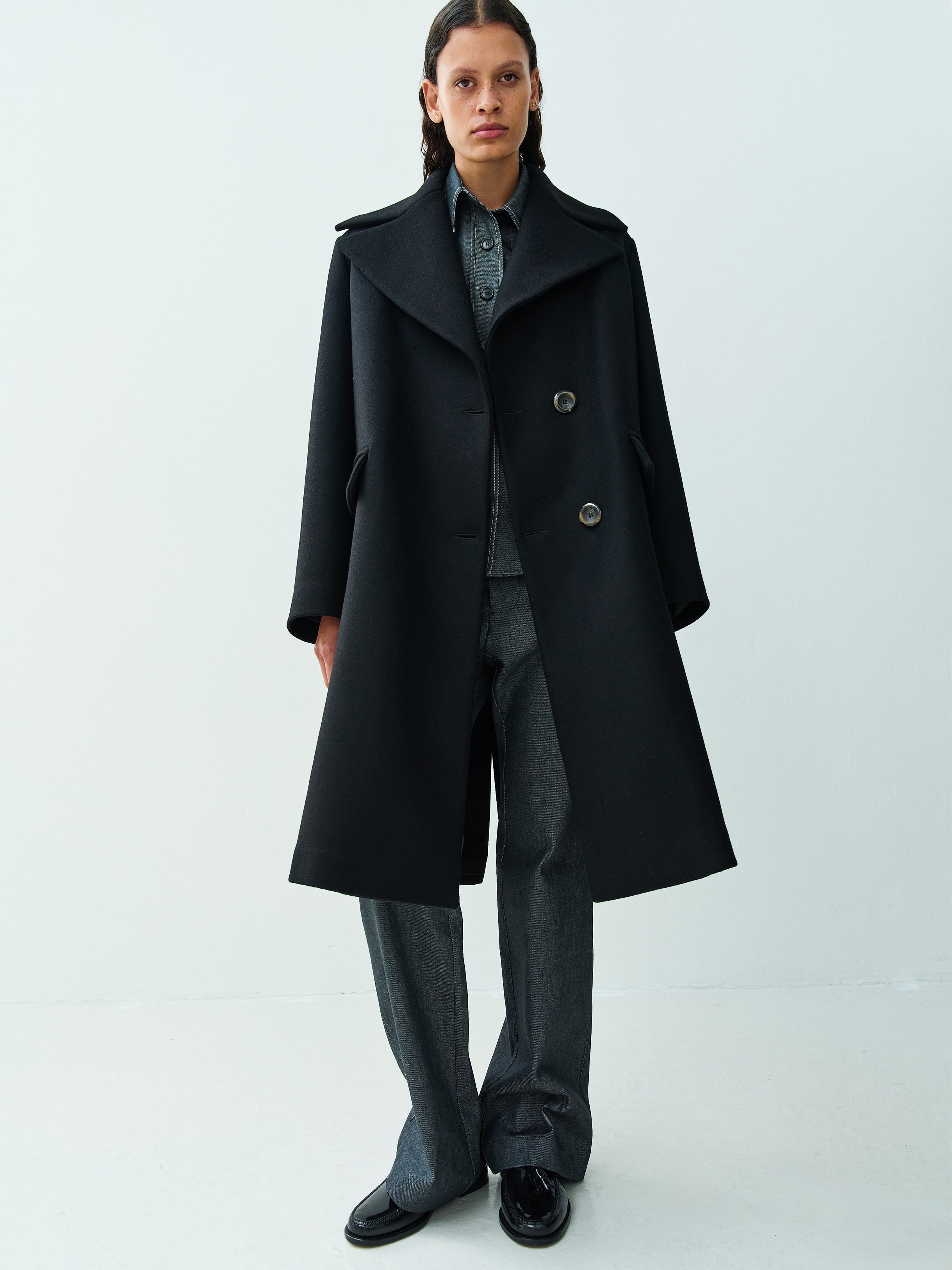 GEORGE COAT / BLACK