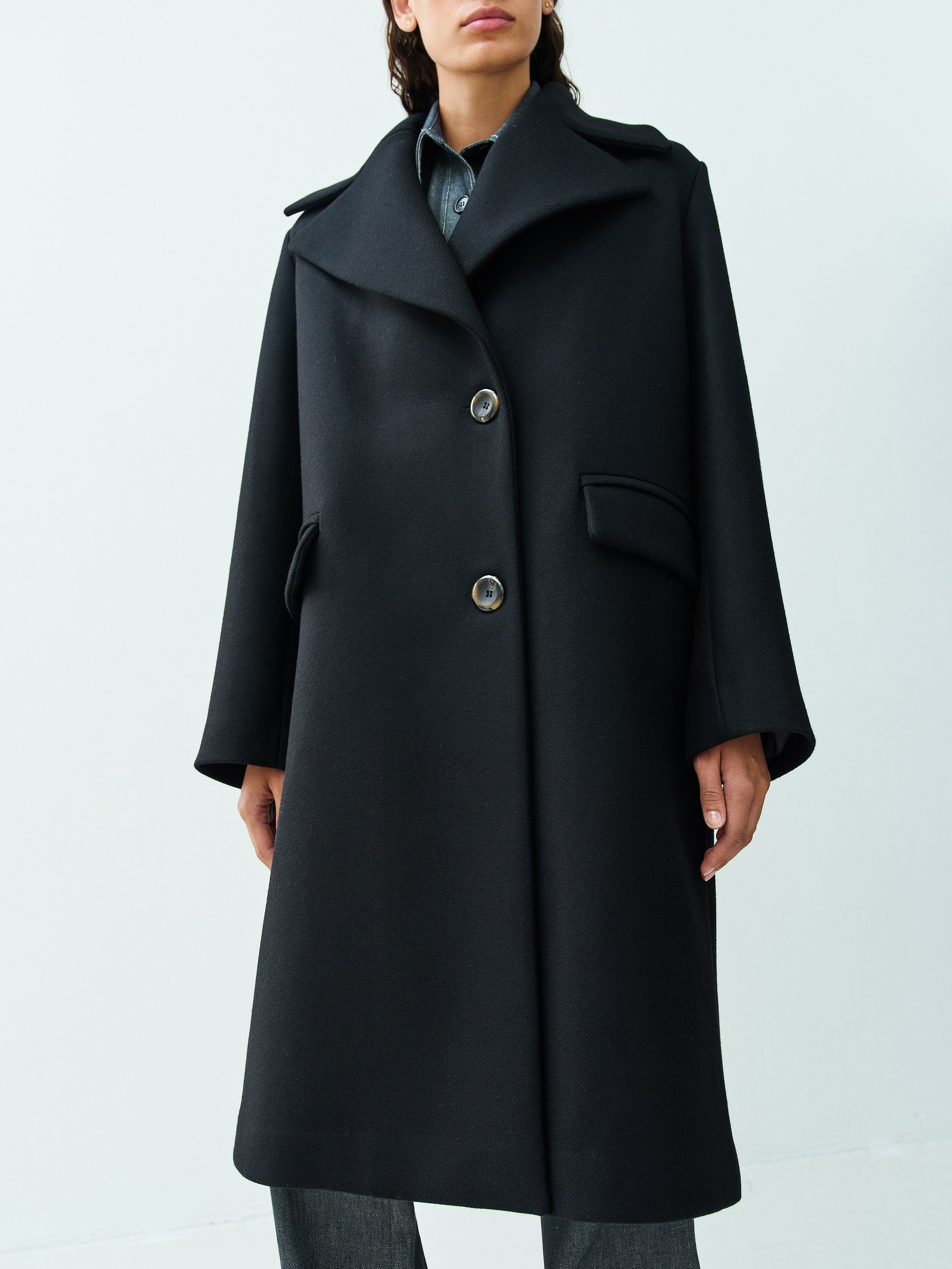 GEORGE COAT / BLACK