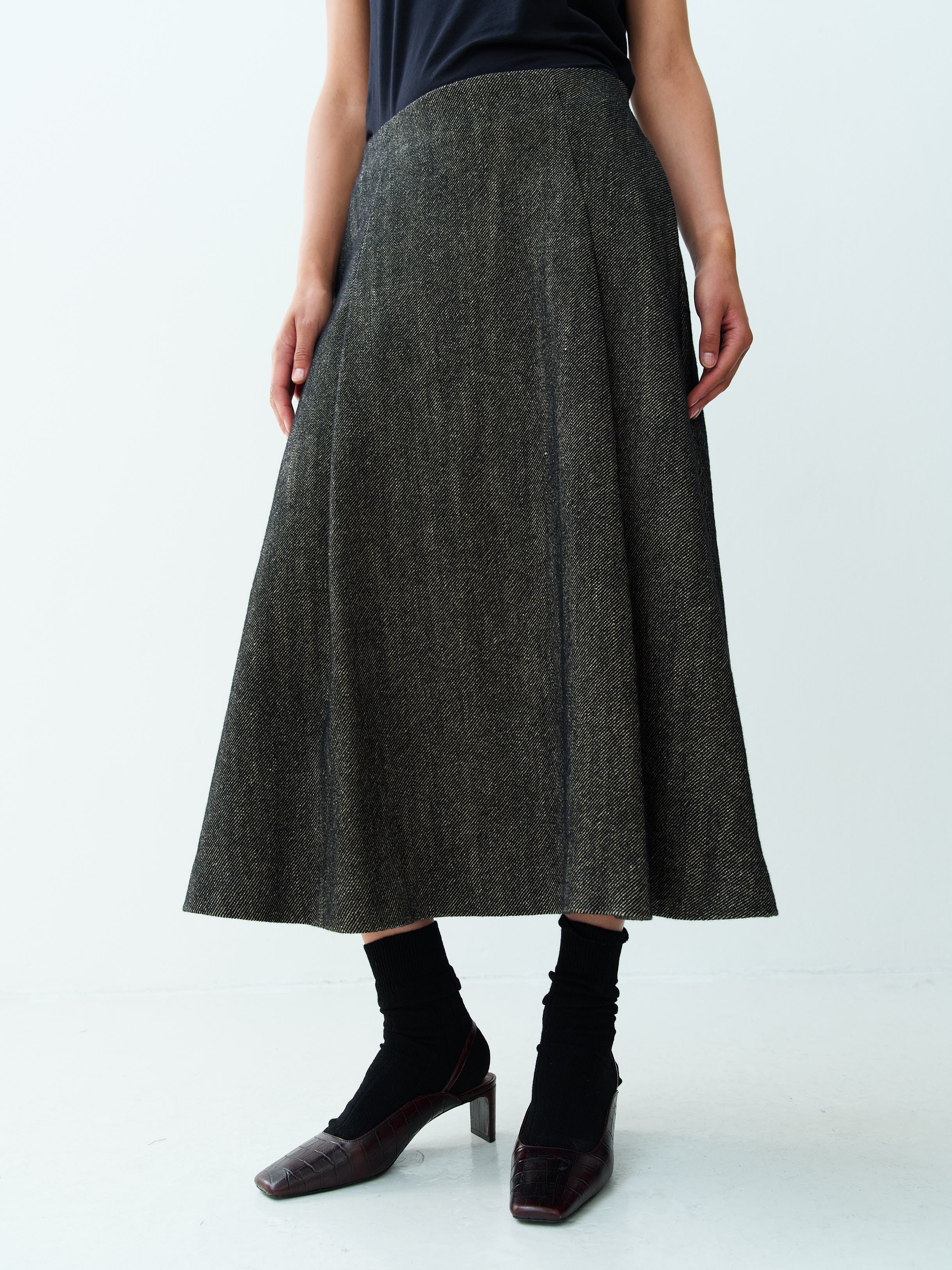 CHLOE SKIRT / BLACK TEA