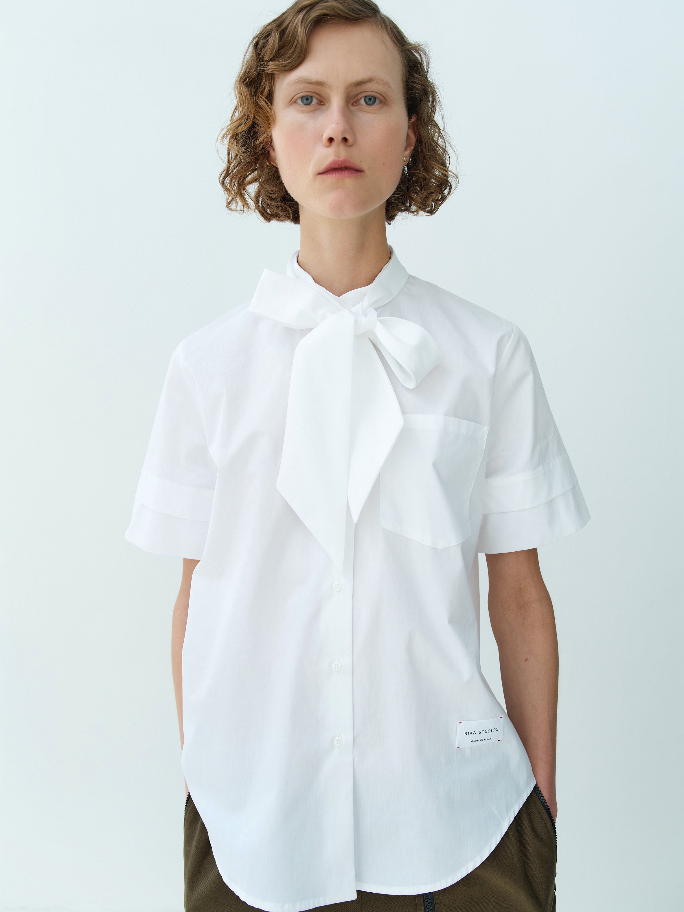 CAROLINA SHIRT SLEEVE SHIRT BOW-TIE / WHITE – RIKA STUDIOS