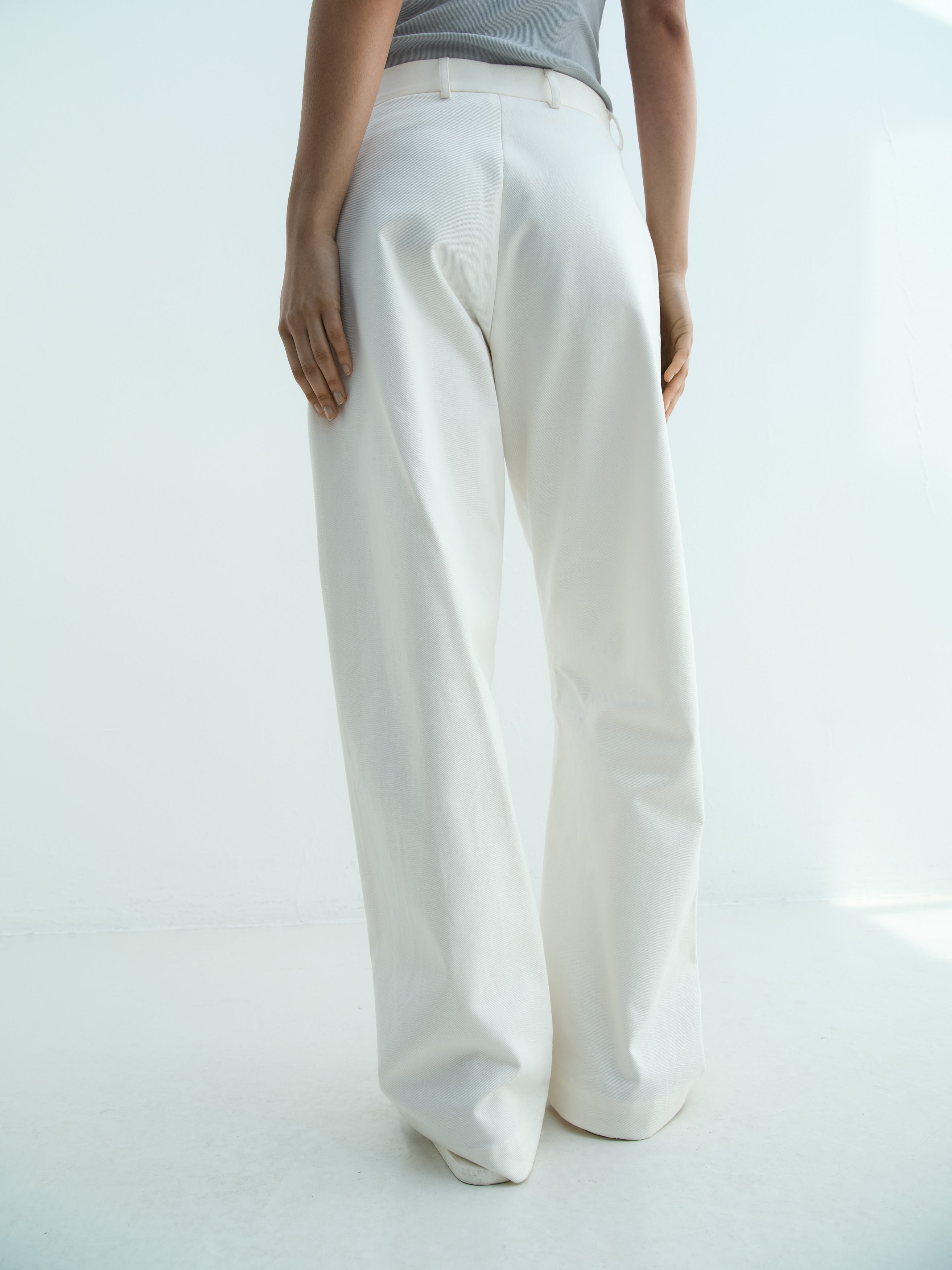 ROWAN PANTS / WHITE