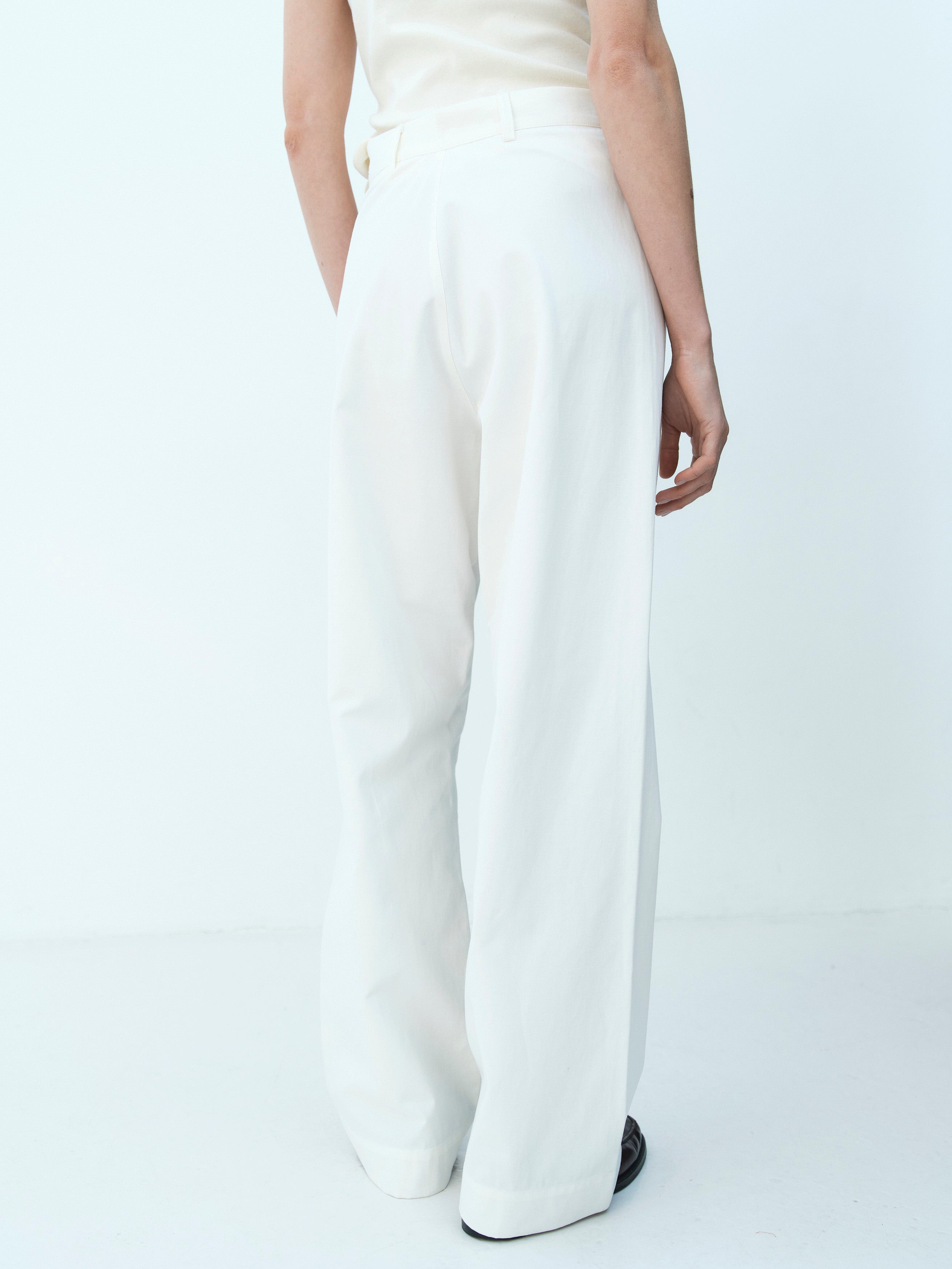 ULRIKA  PANTS / WHITE