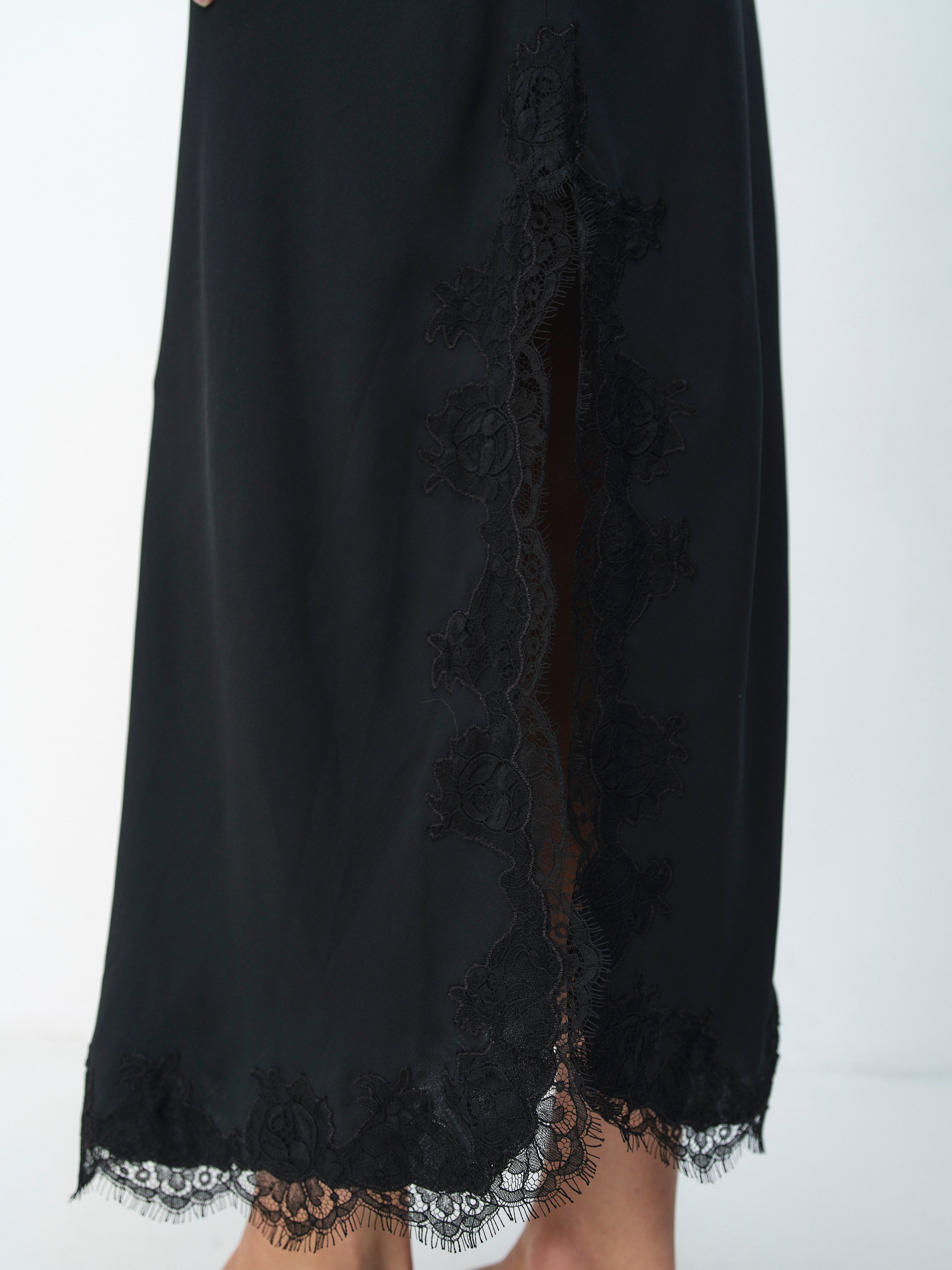 LACE CLEOPATRA DRESS / BLACK