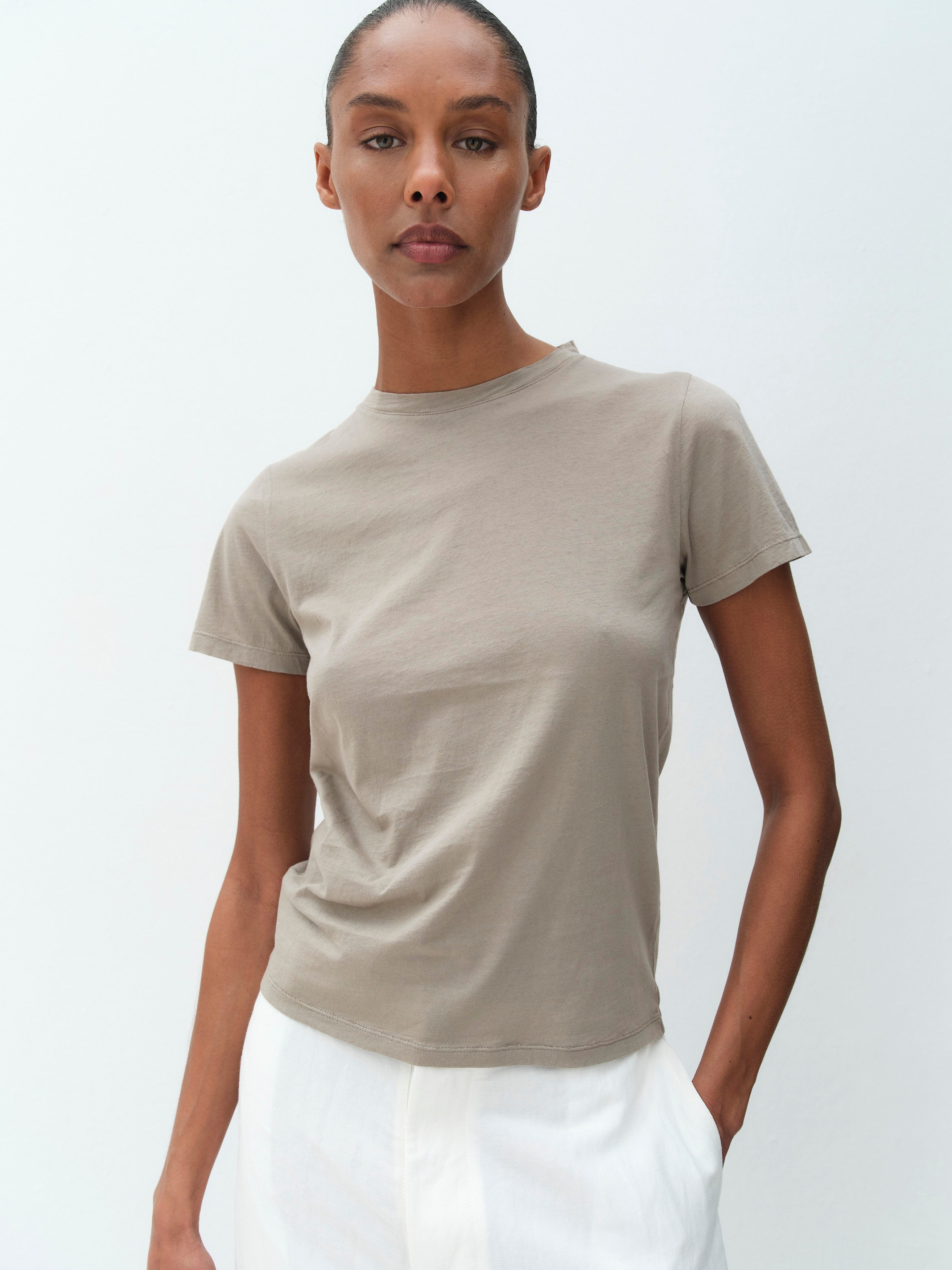 VANESSA TEE / SESAME