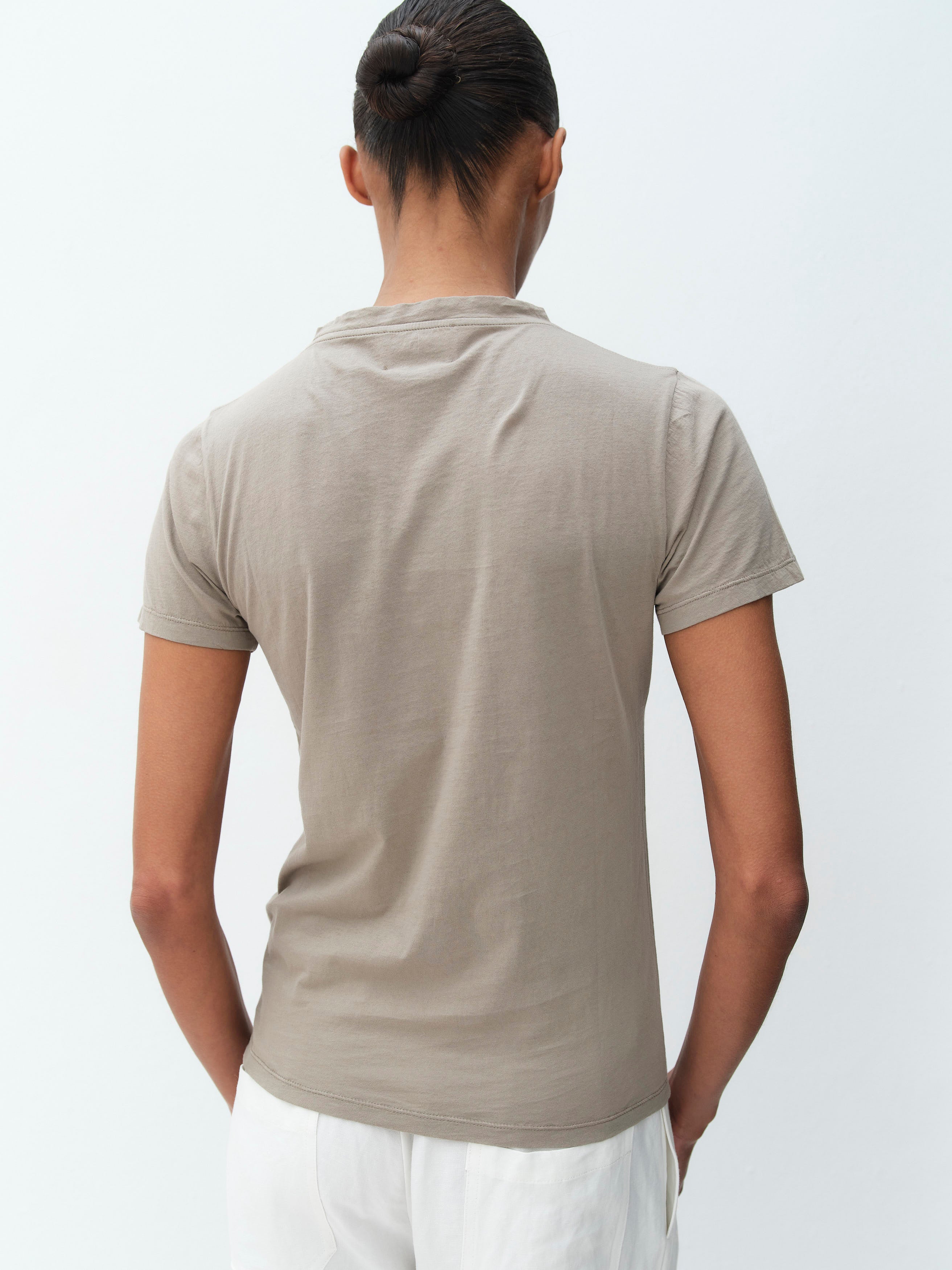 VANESSA TEE / SESAME