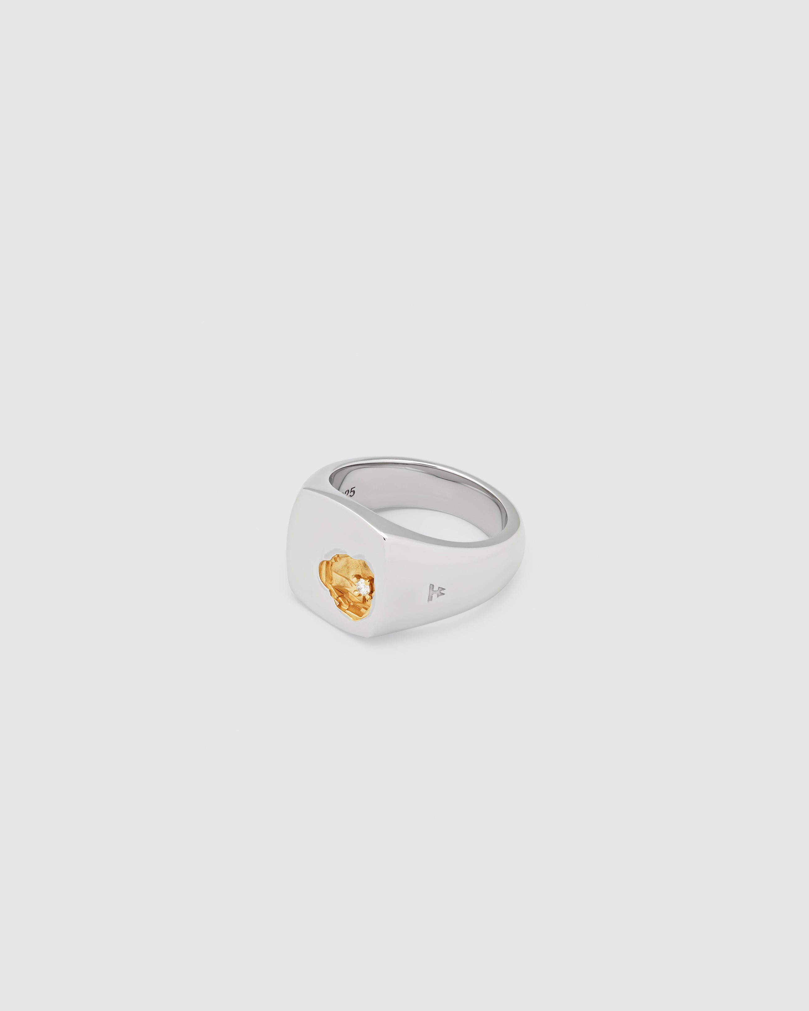 TOM WOOD / MINED RING SMALL WHITE DIAMOND
