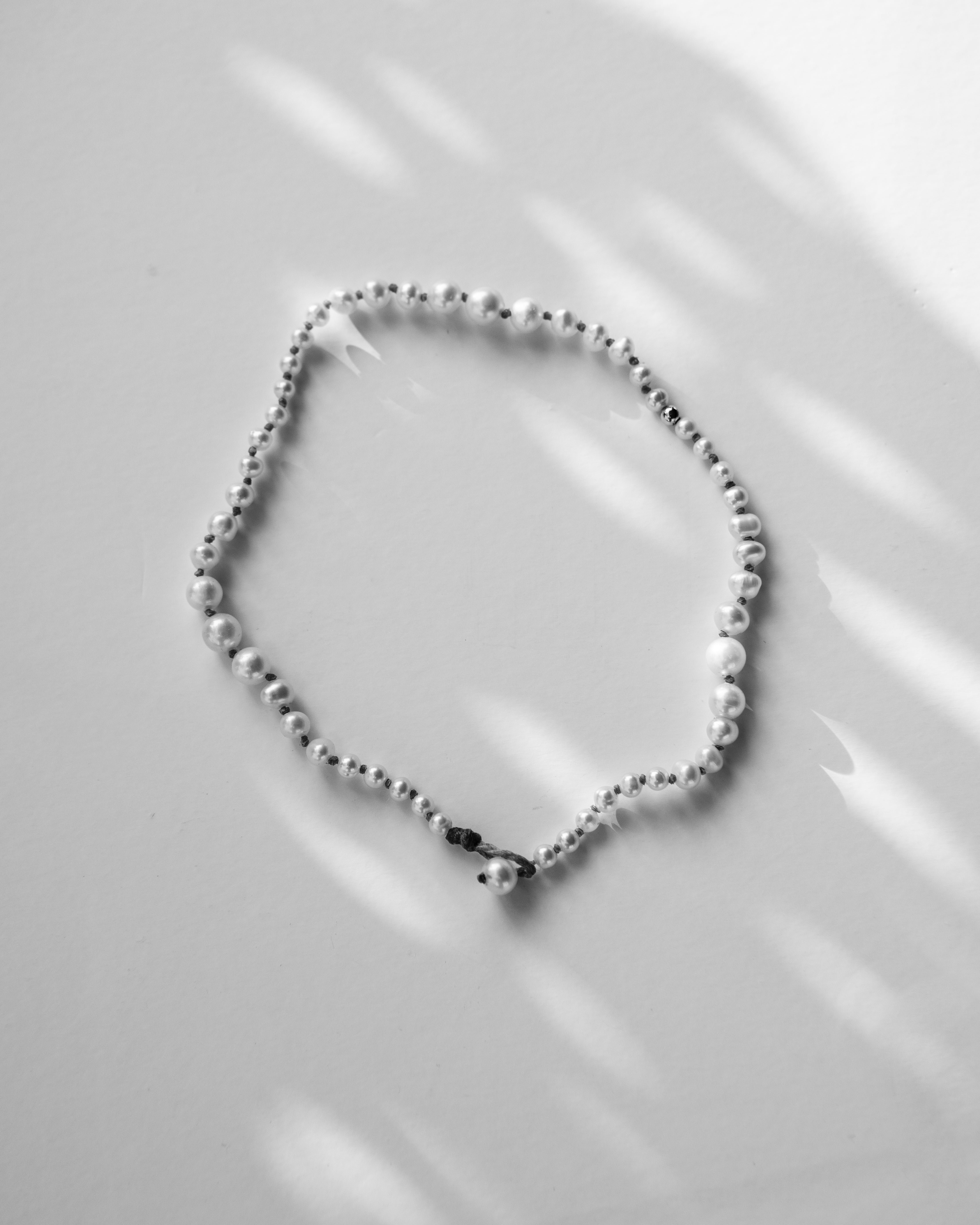 MARICHELLE / CLASSIC PEARL NECKLACE, BLACK CORD